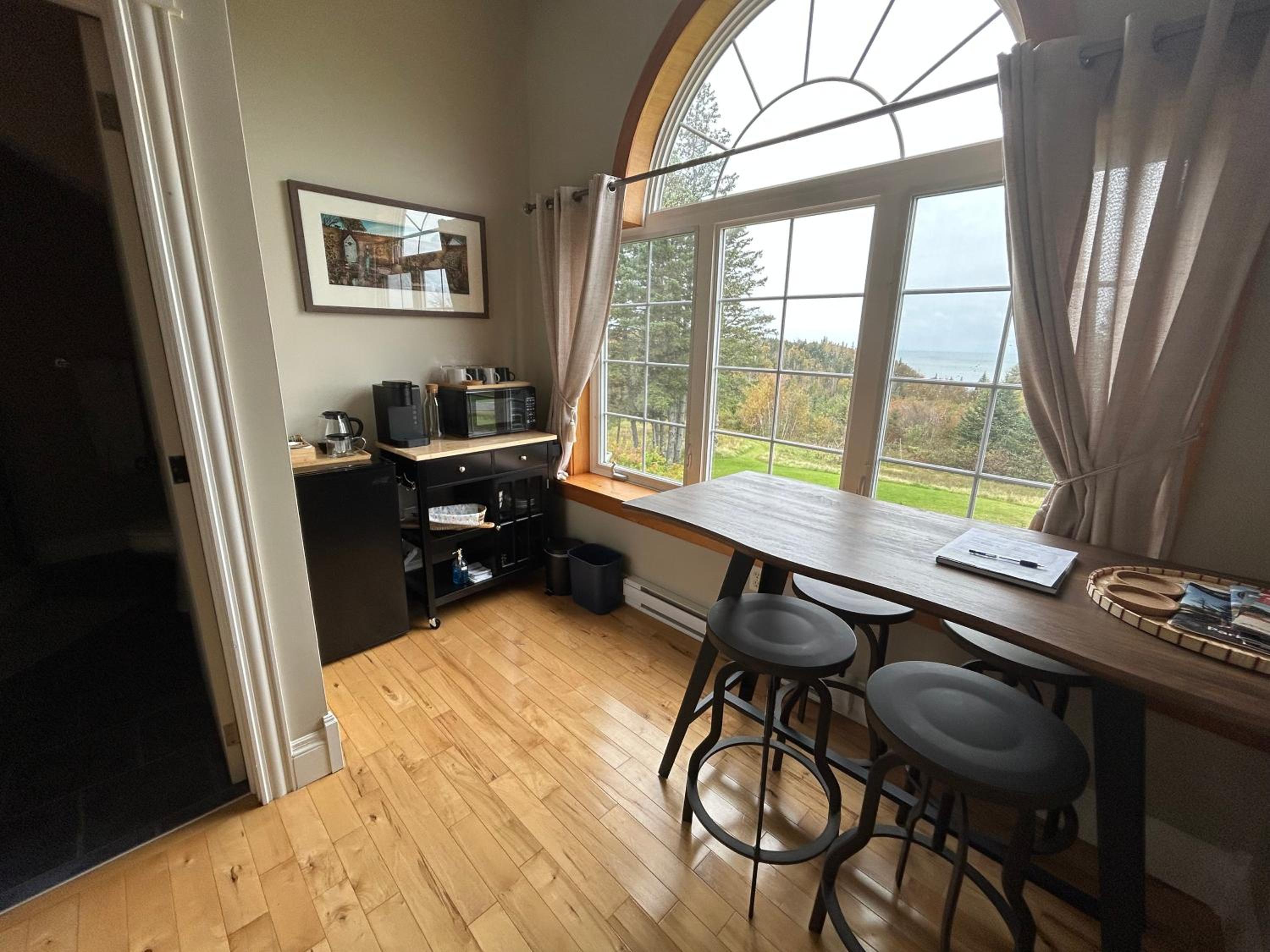 Tides Inn Guest Suites