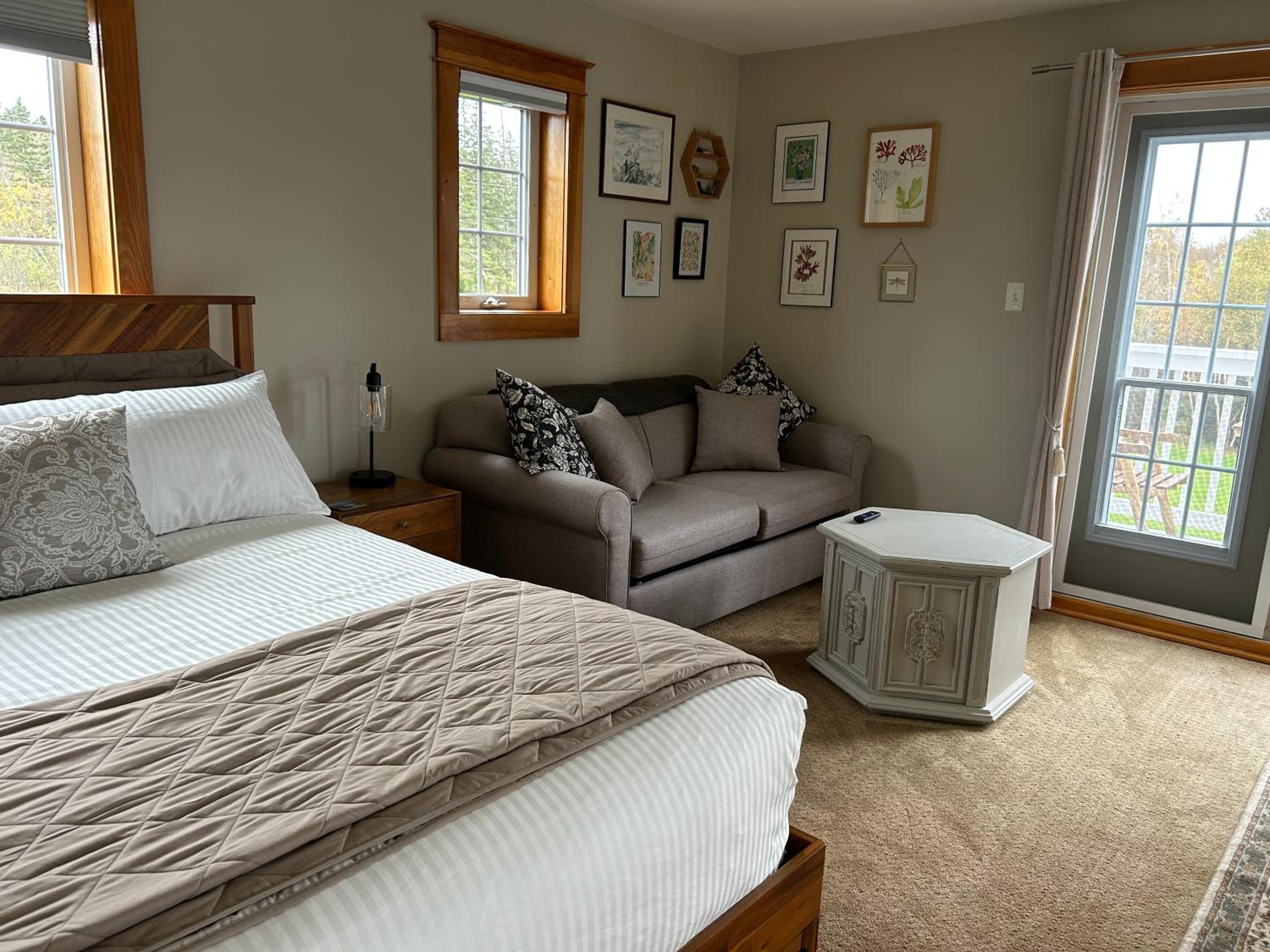 Tides Inn Guest Suites