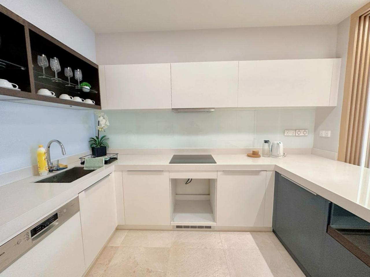 Tropicana The Residences KLCC CozeeStay