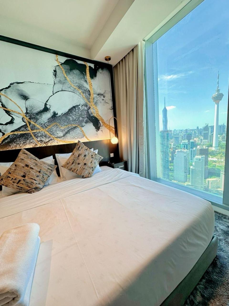Tropicana The Residences KLCC CozeeStay