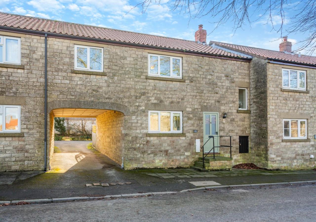 3 Bed in Lockton oc-y119