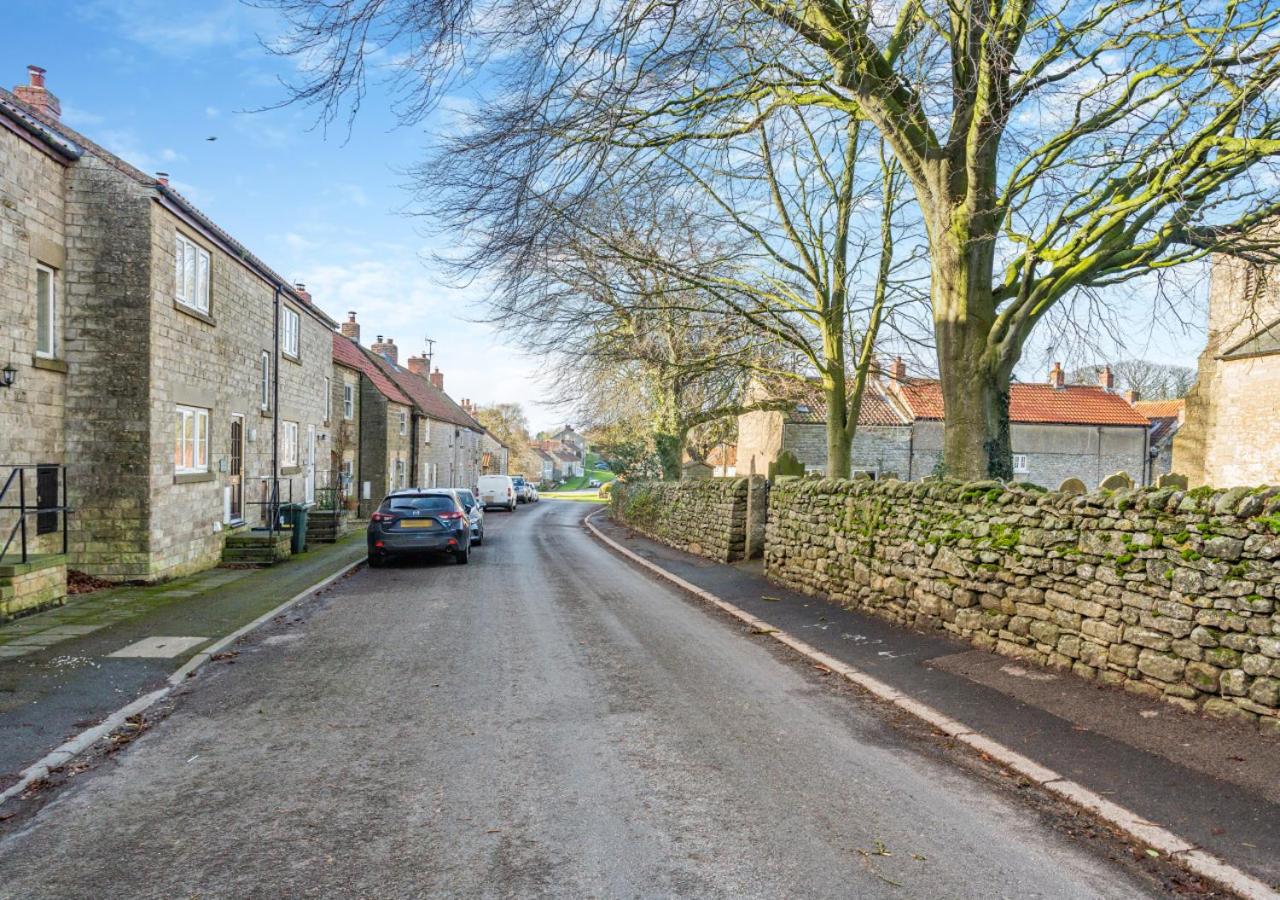 3 Bed in Lockton oc-y119