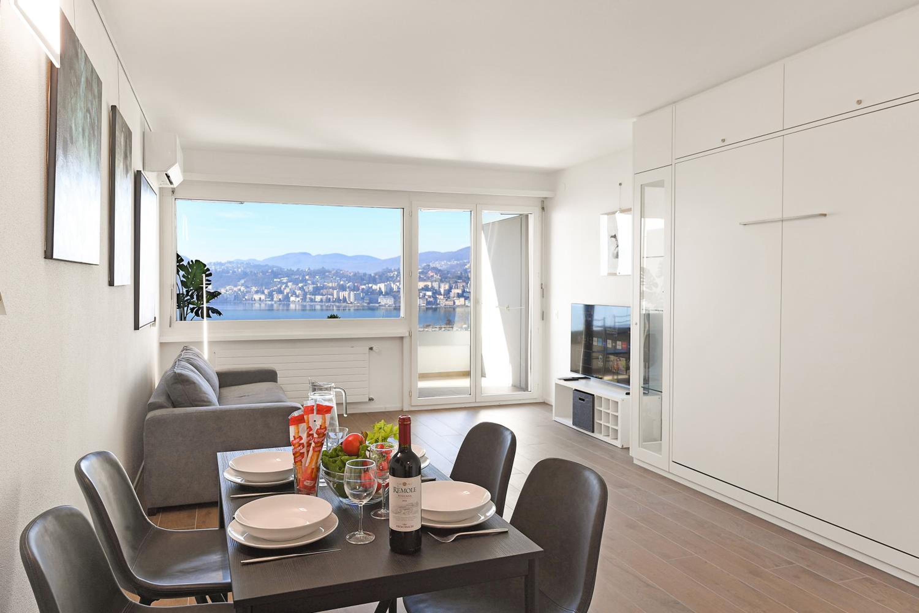 View and Art - Happy Rentals
