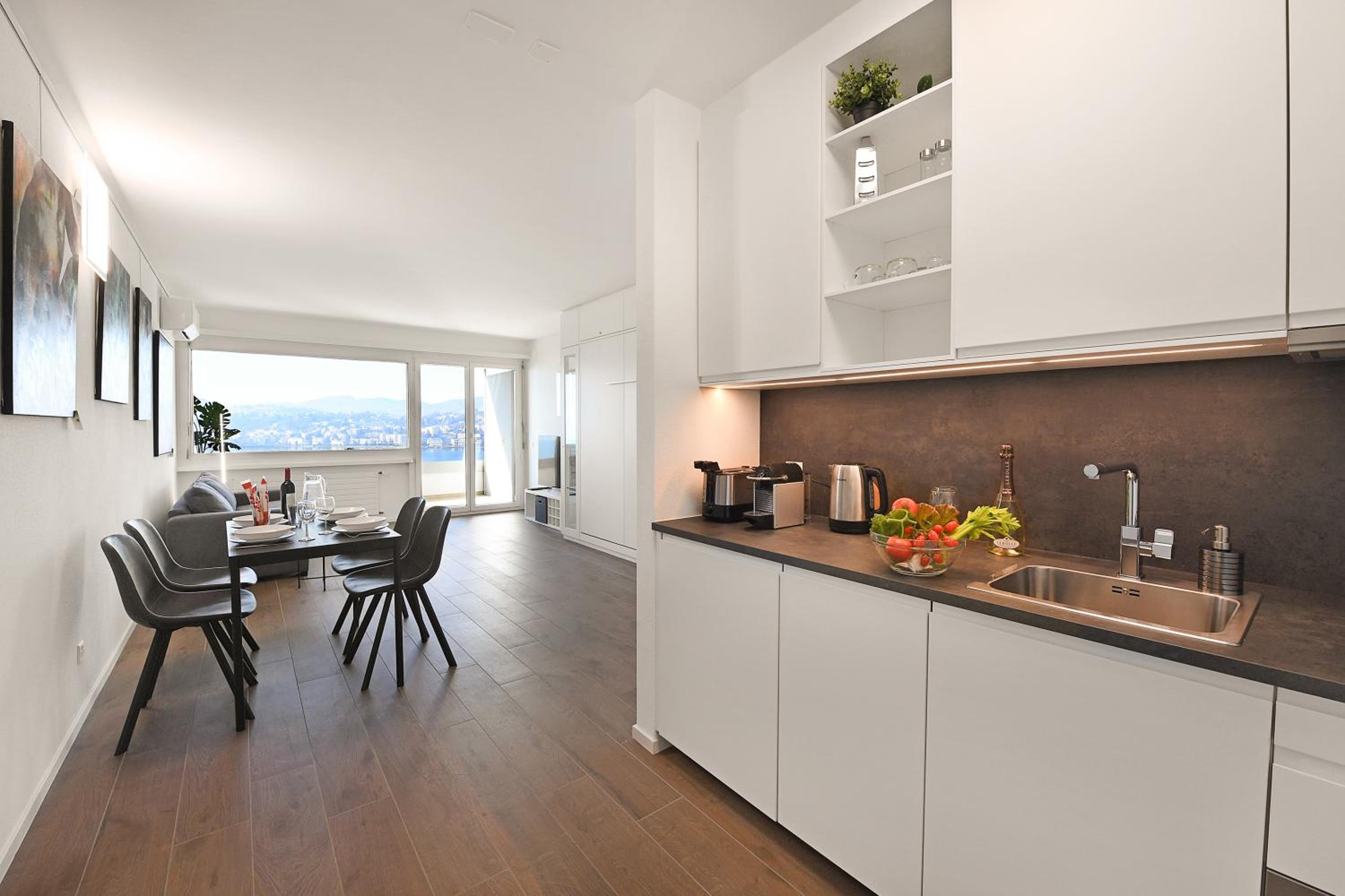 View and Art - Happy Rentals