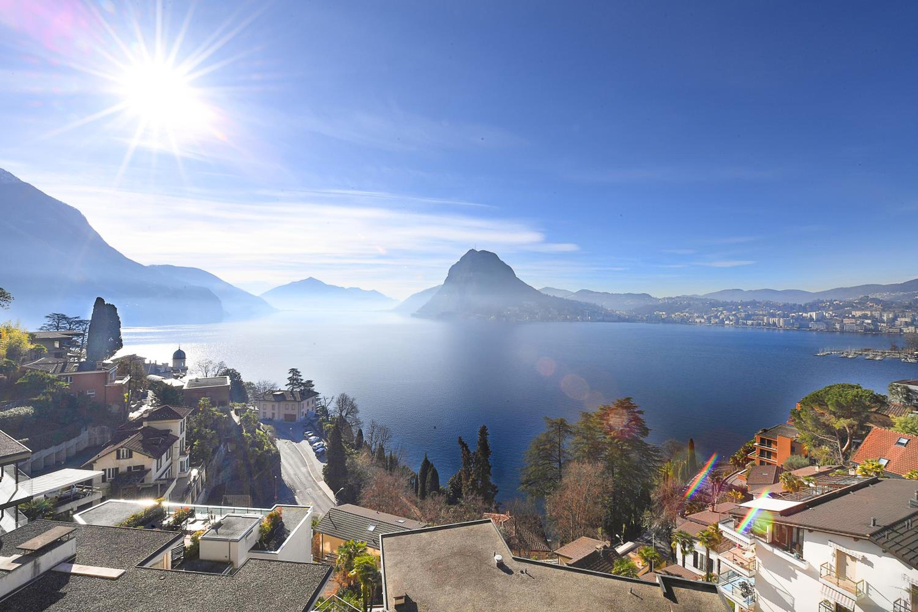 View and Art - Happy Rentals