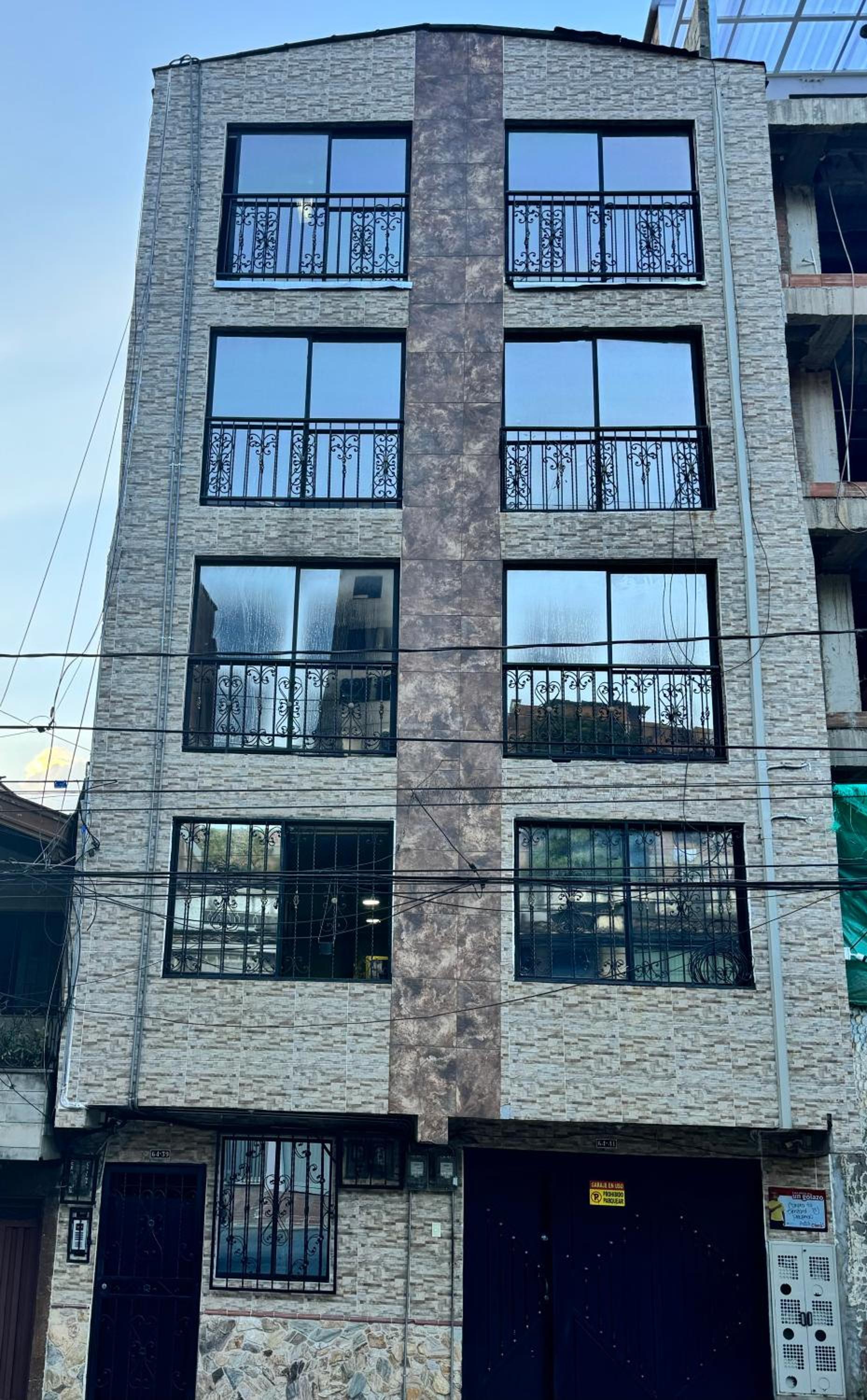 Torre de Prado 403 Apartaestudio Centro de Medellín para 3 Personas
