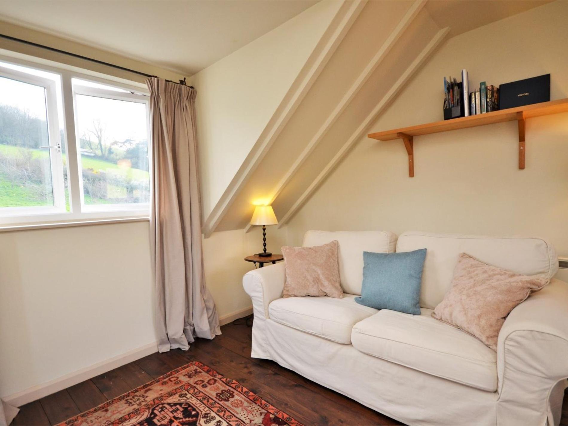 2 Bed in Kingsbridge oc-fern3 view 5