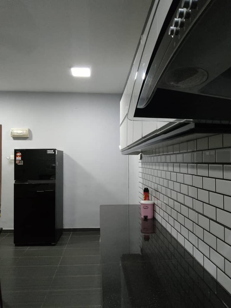 Cempaka Homestay Batu Pahat 93 photo 8