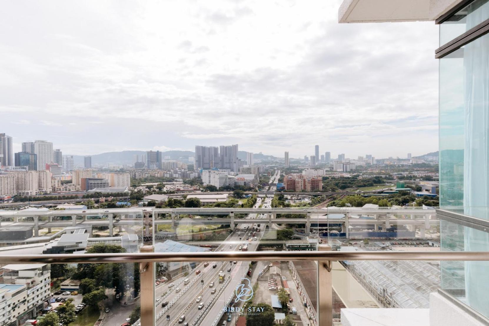 One Residences Near TRX Exchange Mall by Birdy Stay