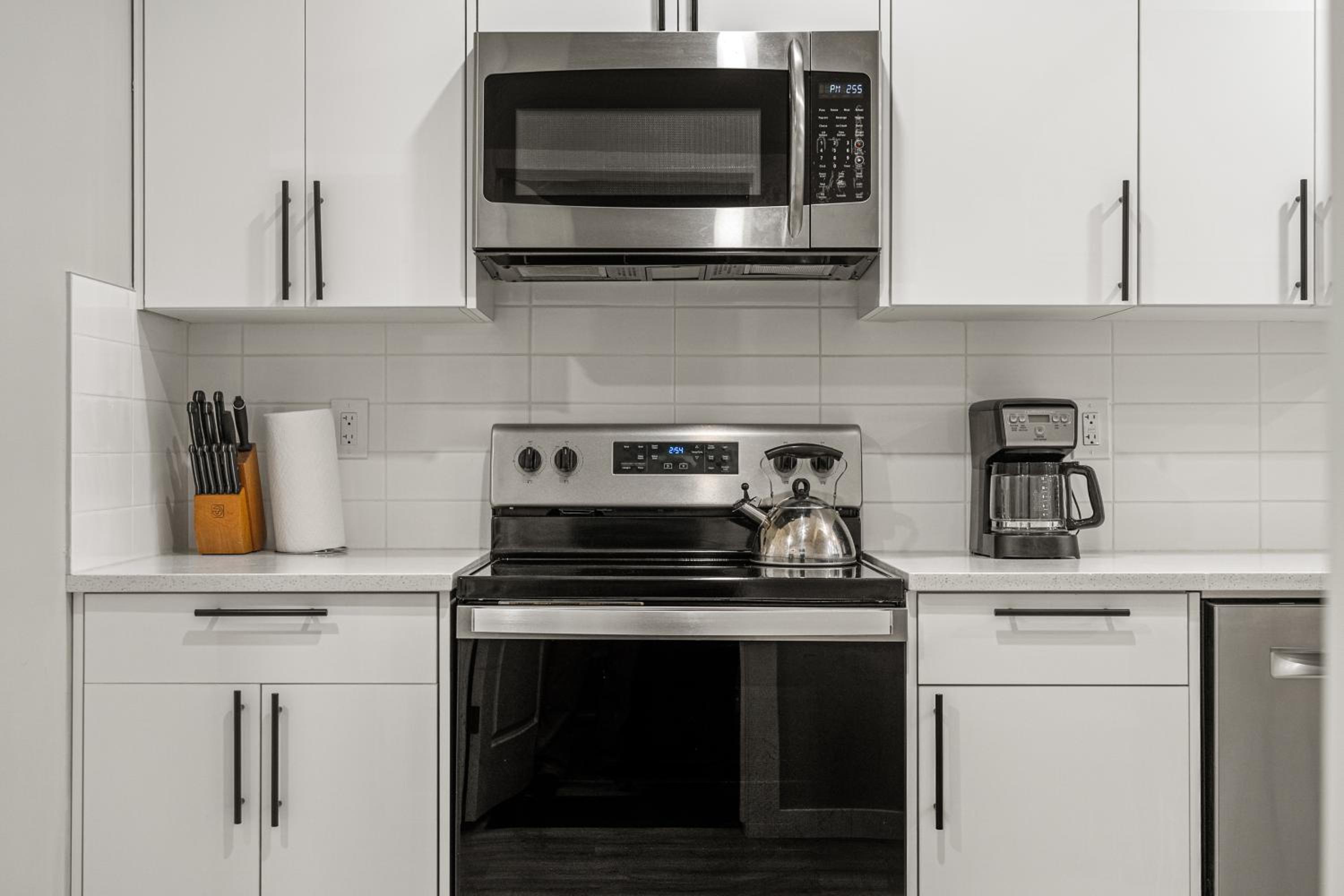 2 Bedroom, 3 bed Legal Suite