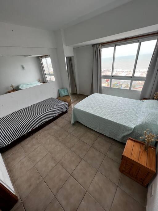 Departamento frente al mar para 4 personas.