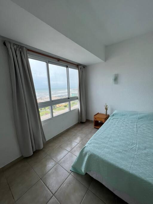 Departamento frente al mar para 4 personas.