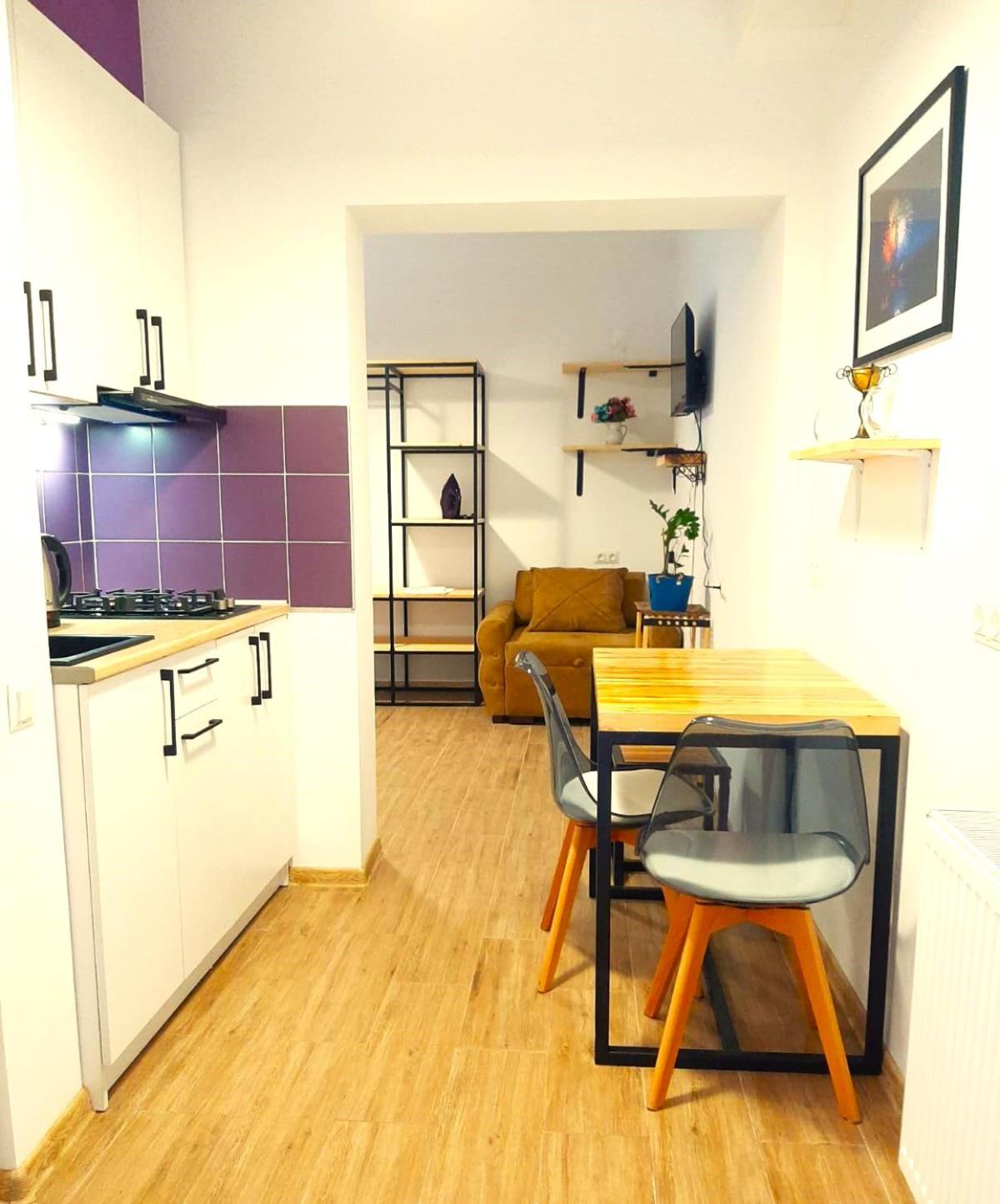 Style Apartment with Courtyard