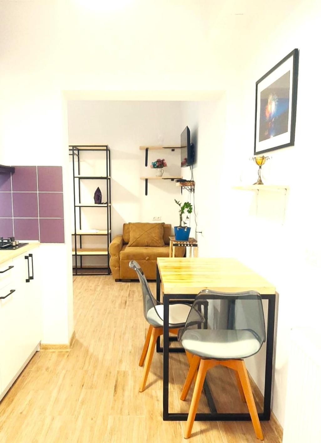Style Apartment with Courtyard