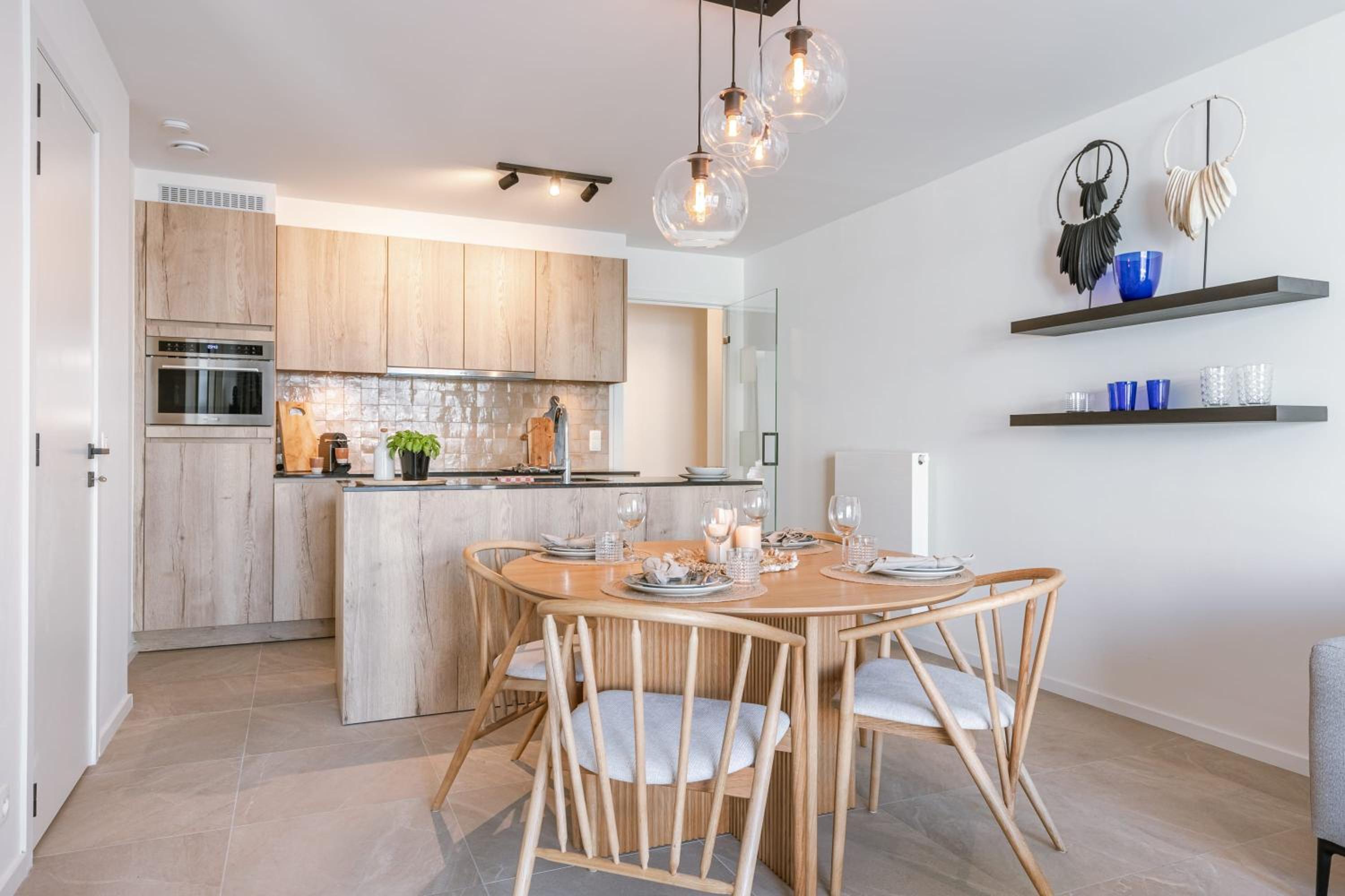 Huswell - Nice apartment with pool, parking & private spa