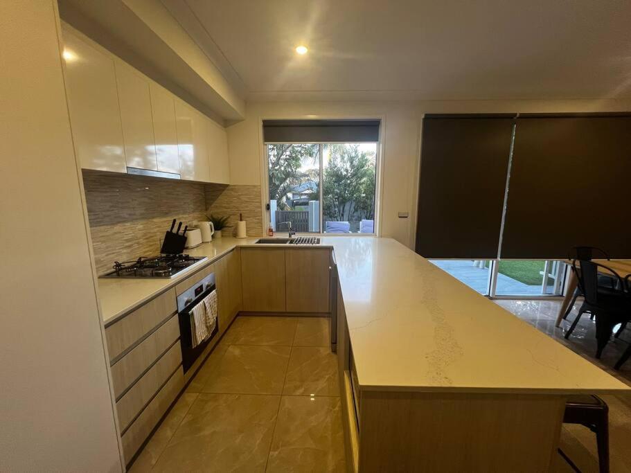 Townhouse in Hope Island