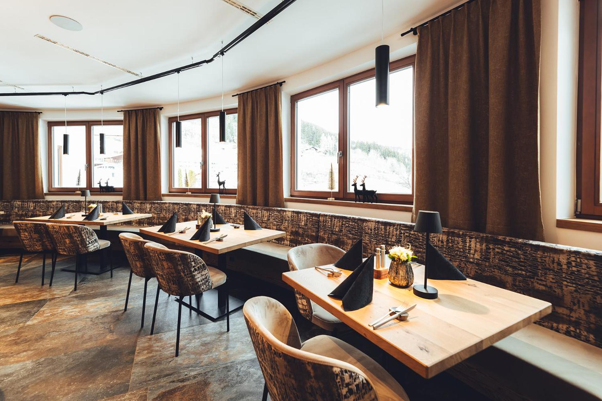 Burgstadl Aparthotel & Restaurant