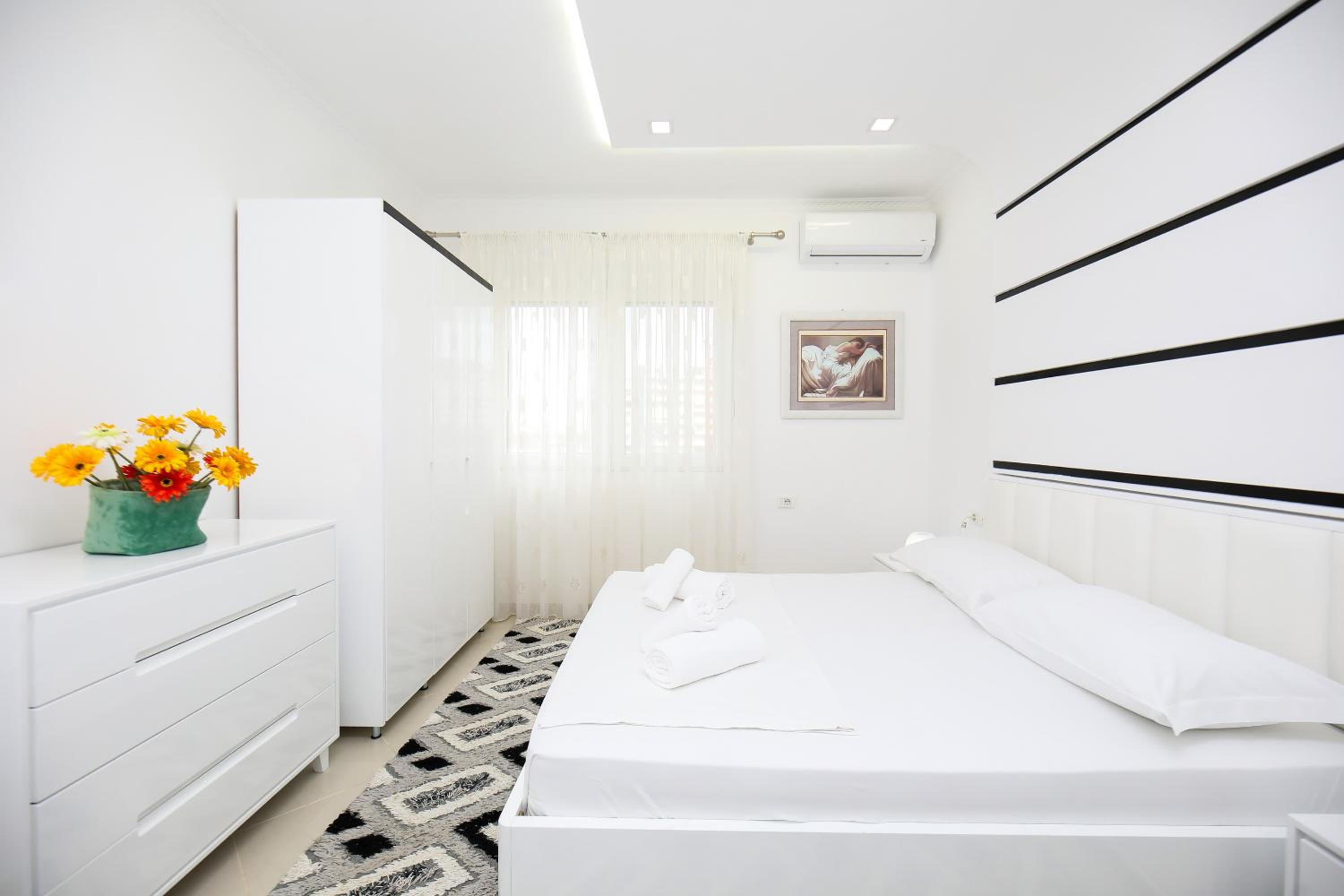 Jimi Apartments 2