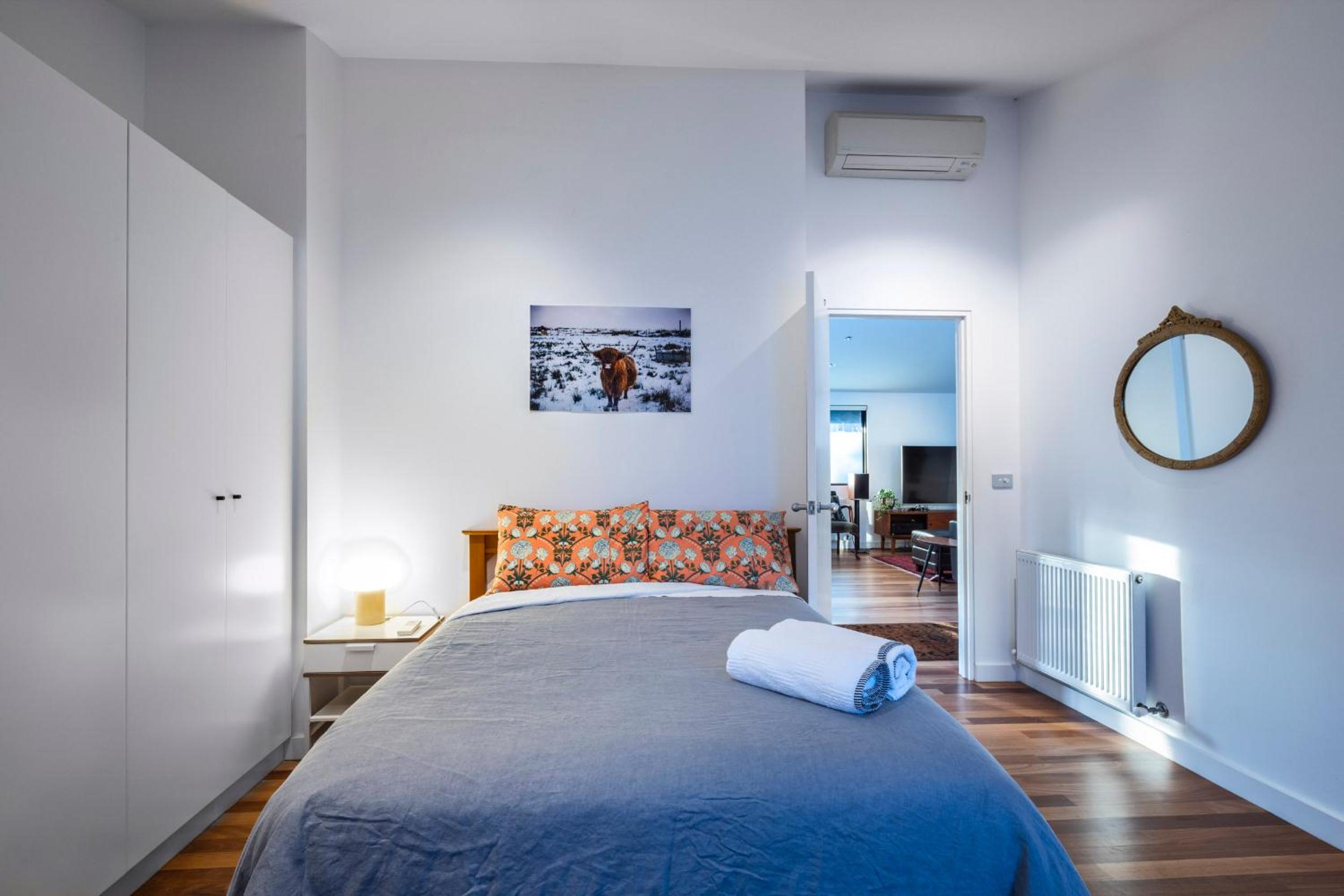 Modern St Kilda Apartment