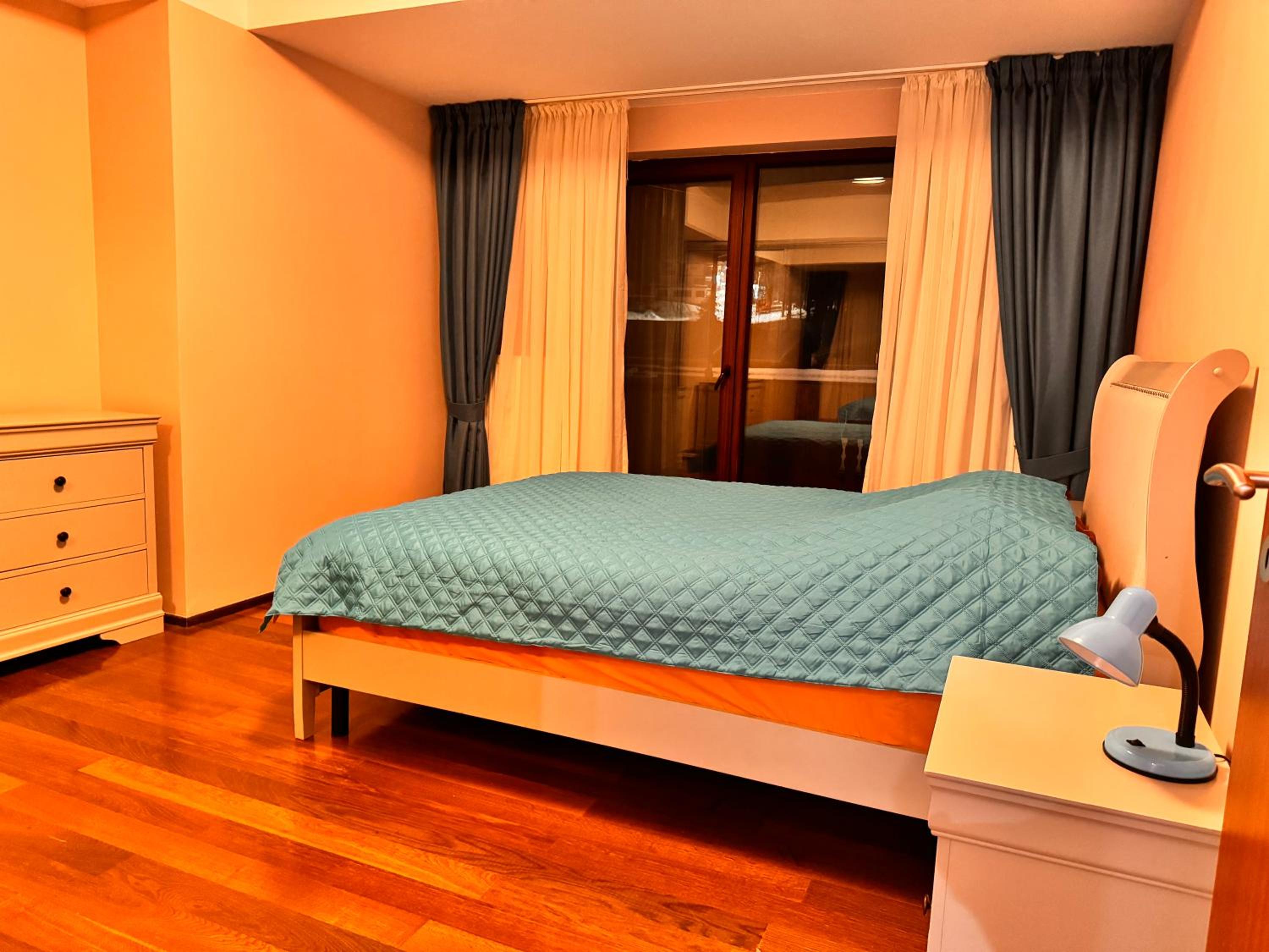 SunshineSkiApartView