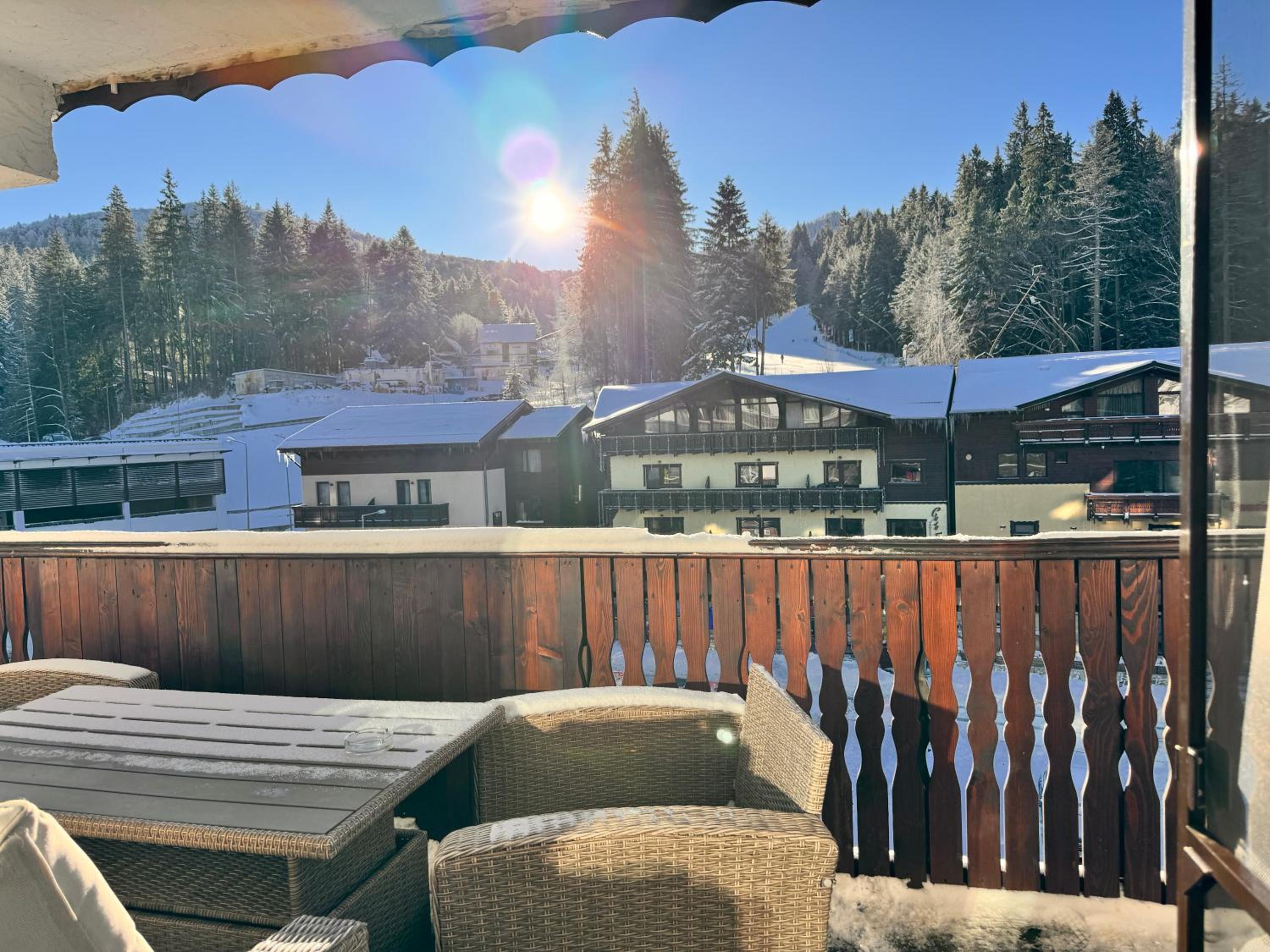 SunshineSkiApartView