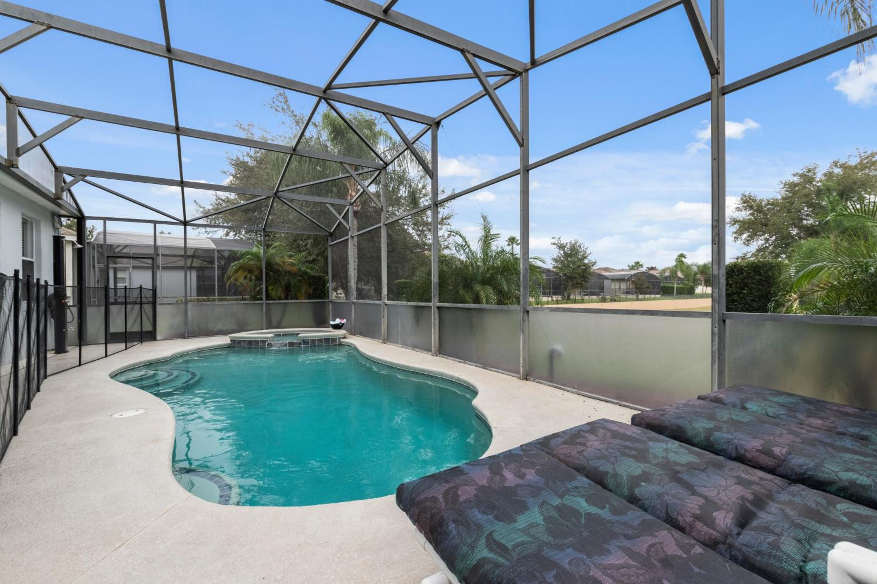 5bd Villa Eman Private PoolHot Tub close2Legoland view 4