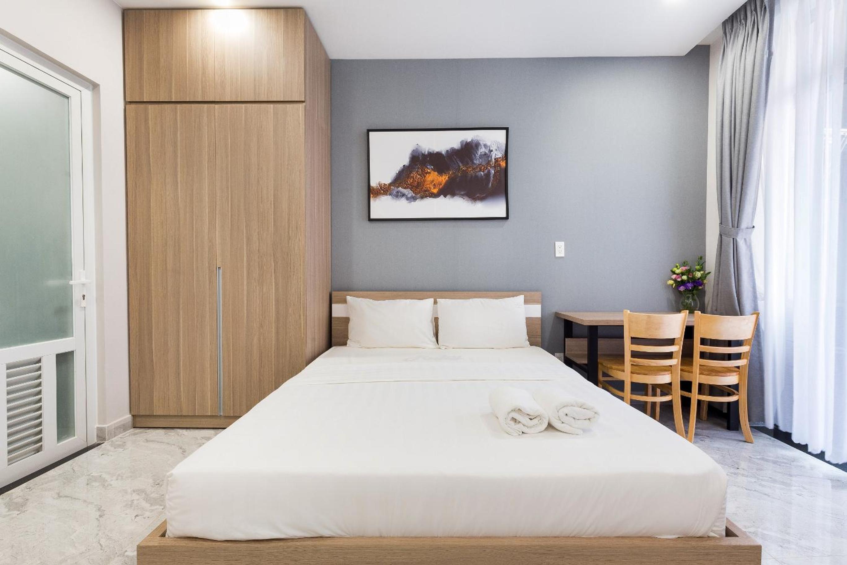 YOURS Apartment - Airport