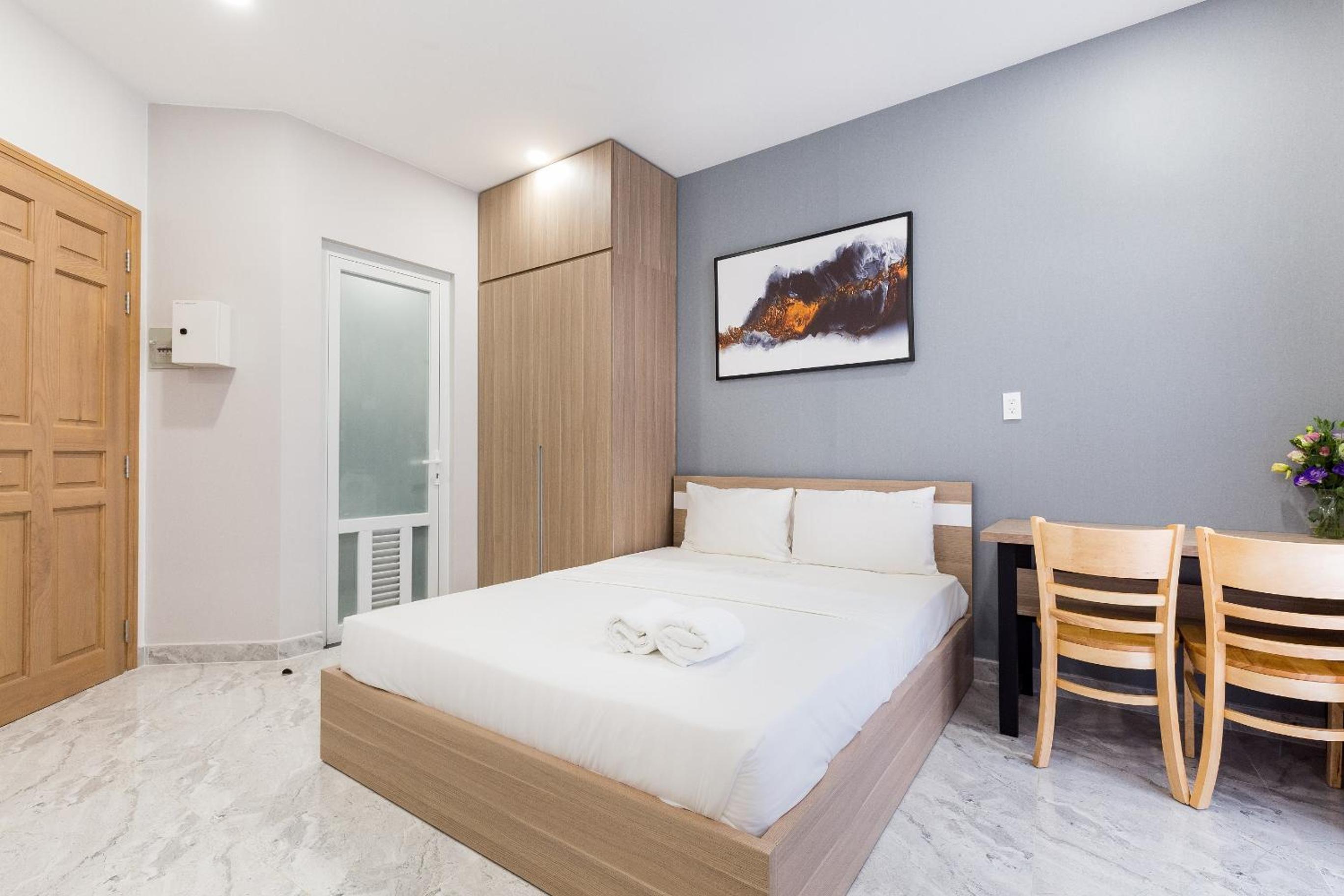YOURS Apartment - Airport