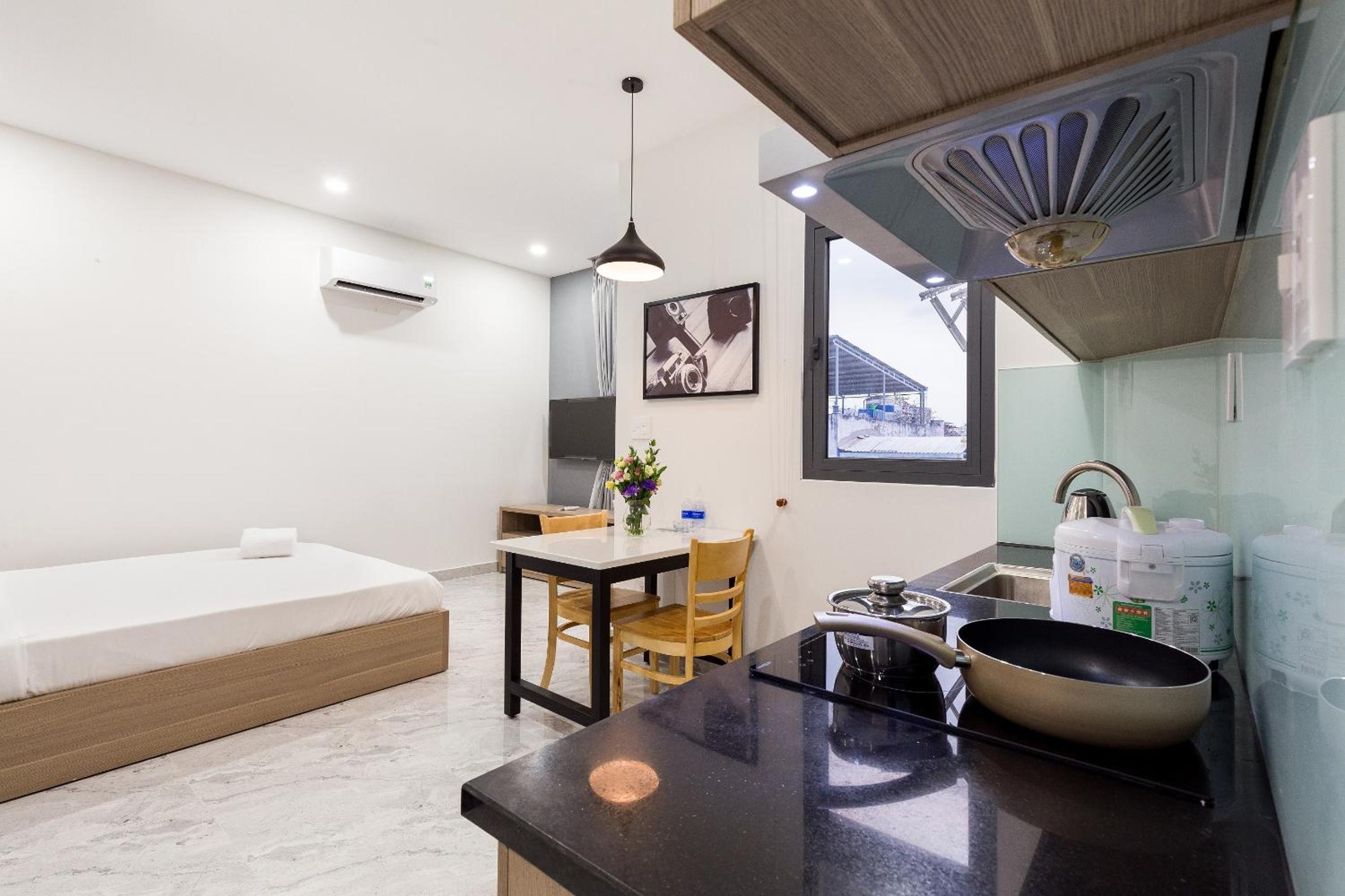 YOURS Apartment - Airport