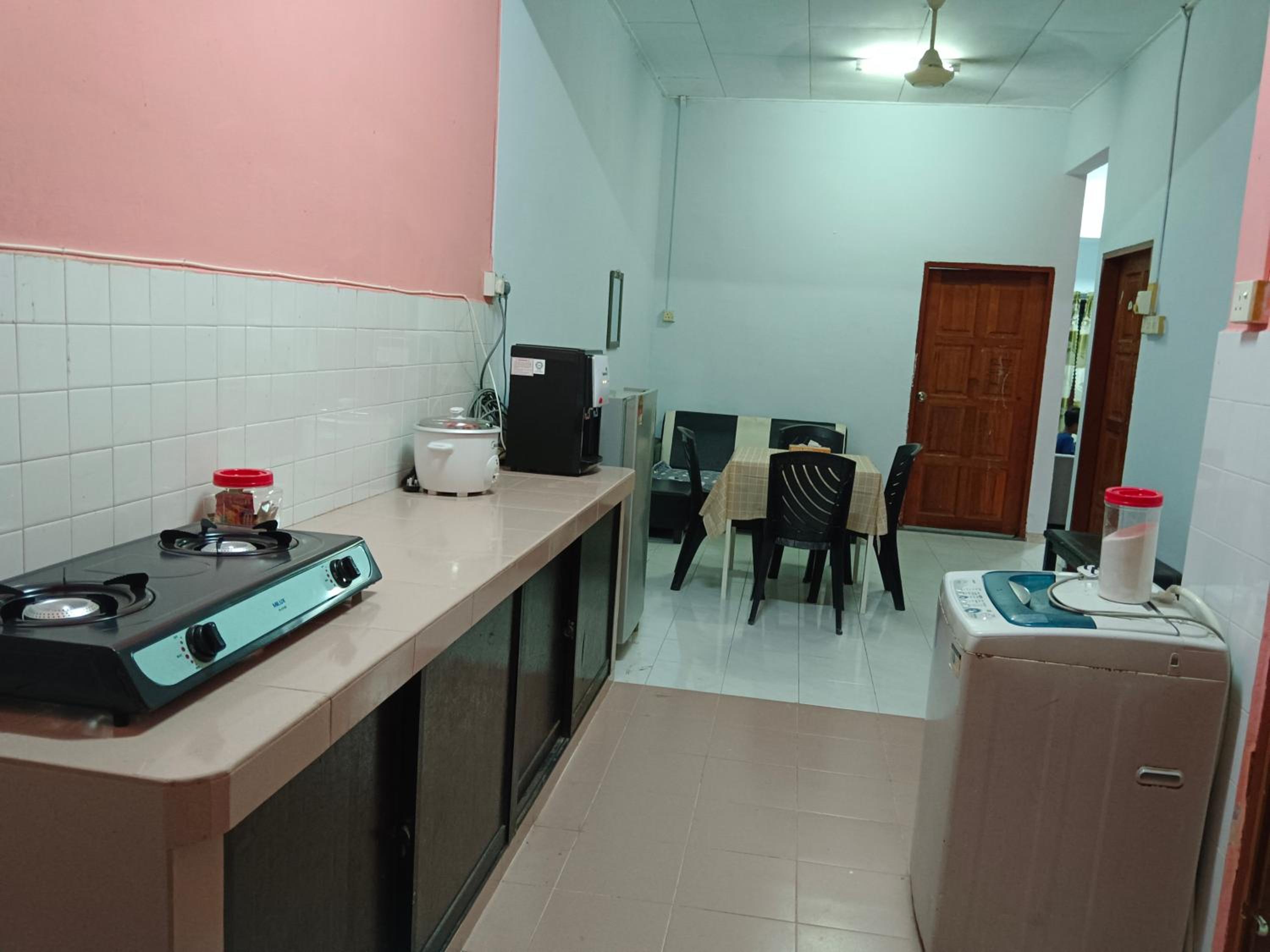Maaniz Homestay