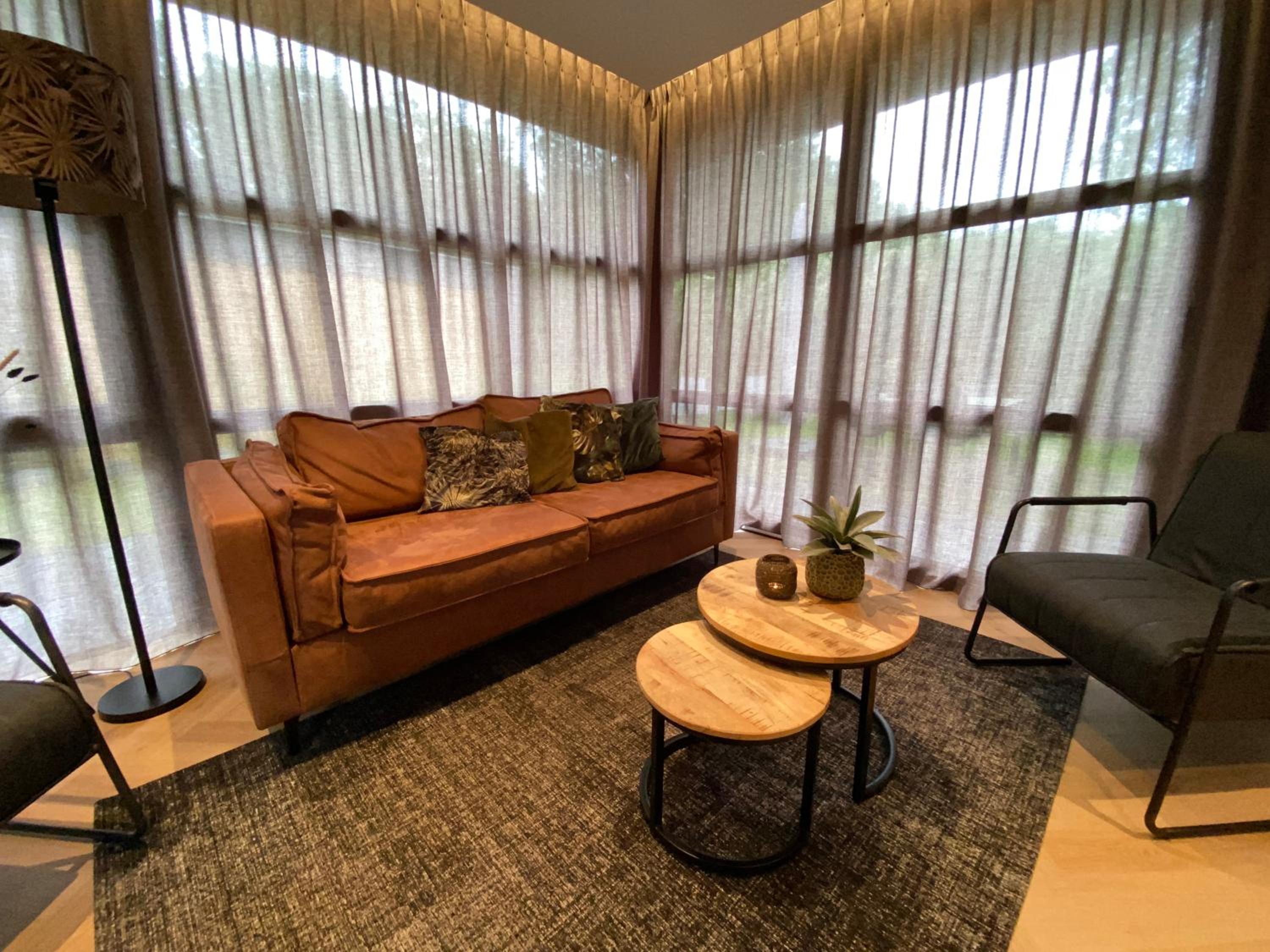 Luxe 4- persoons Veluwelodge met hottub in Ermelo! view 5