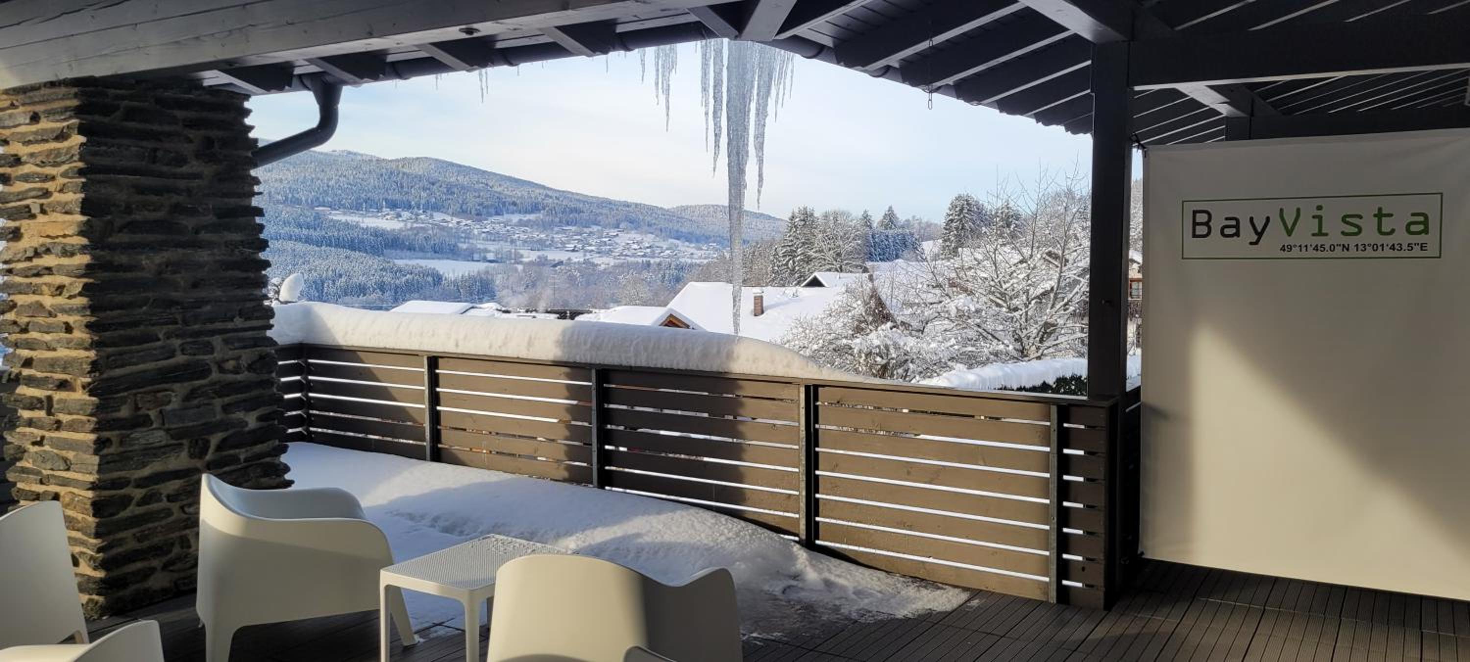 BayVista Lodge - Studios & Apartments view 4