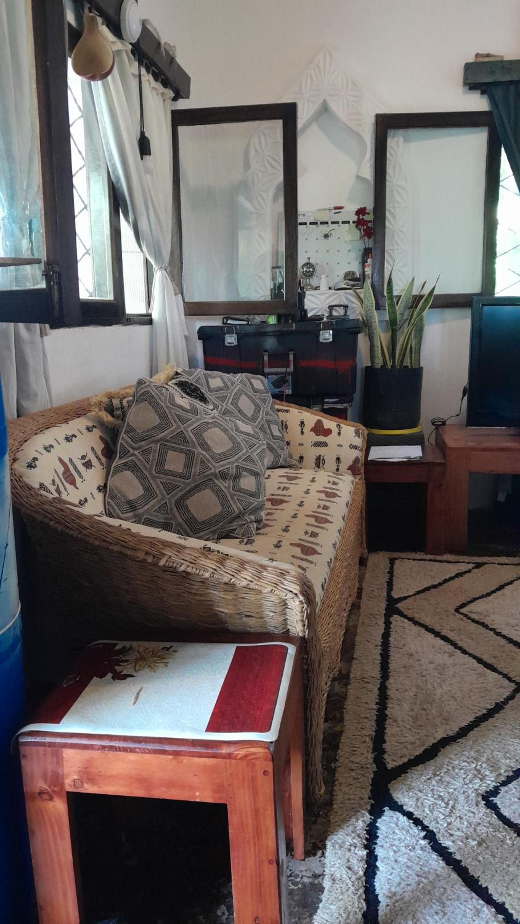 Rose's Executive One Bedroom Apartment