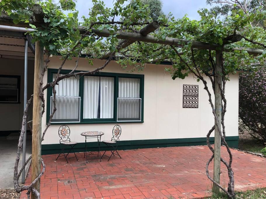 Woodlands foliage cottage