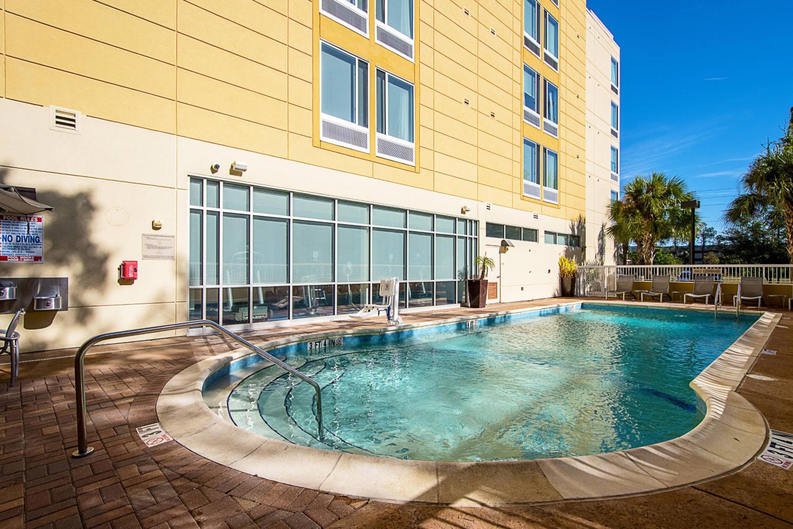 Tampa Vacations - SpringHill Suites Tampa North/Tampa Palms - Property Image 1
