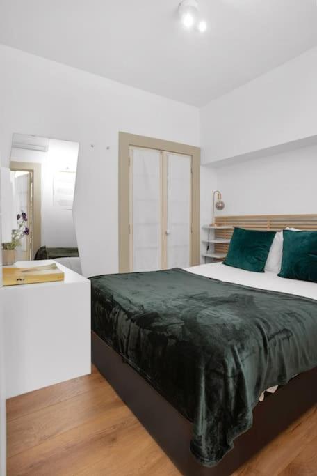 Cozy Apt in Heart of Lisbon with AC by Lisbeyond view 3