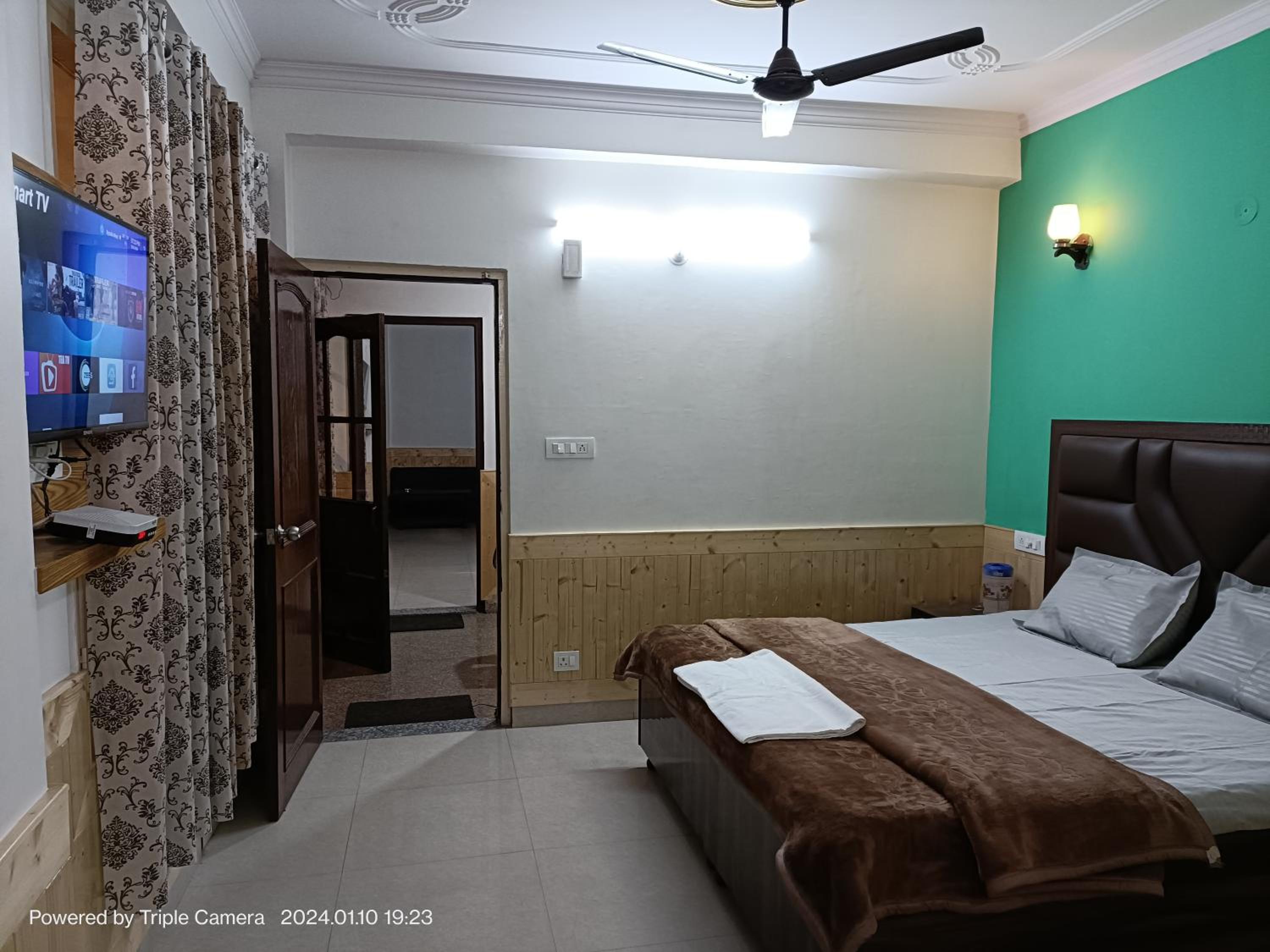 Thakur Homestay Shoghi view 5