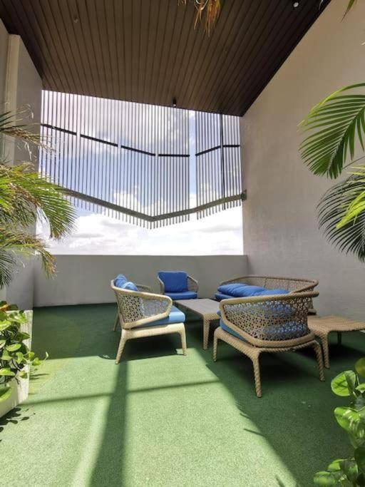 Almas Suites Netflix Wifi Puteri Harbour By STAY