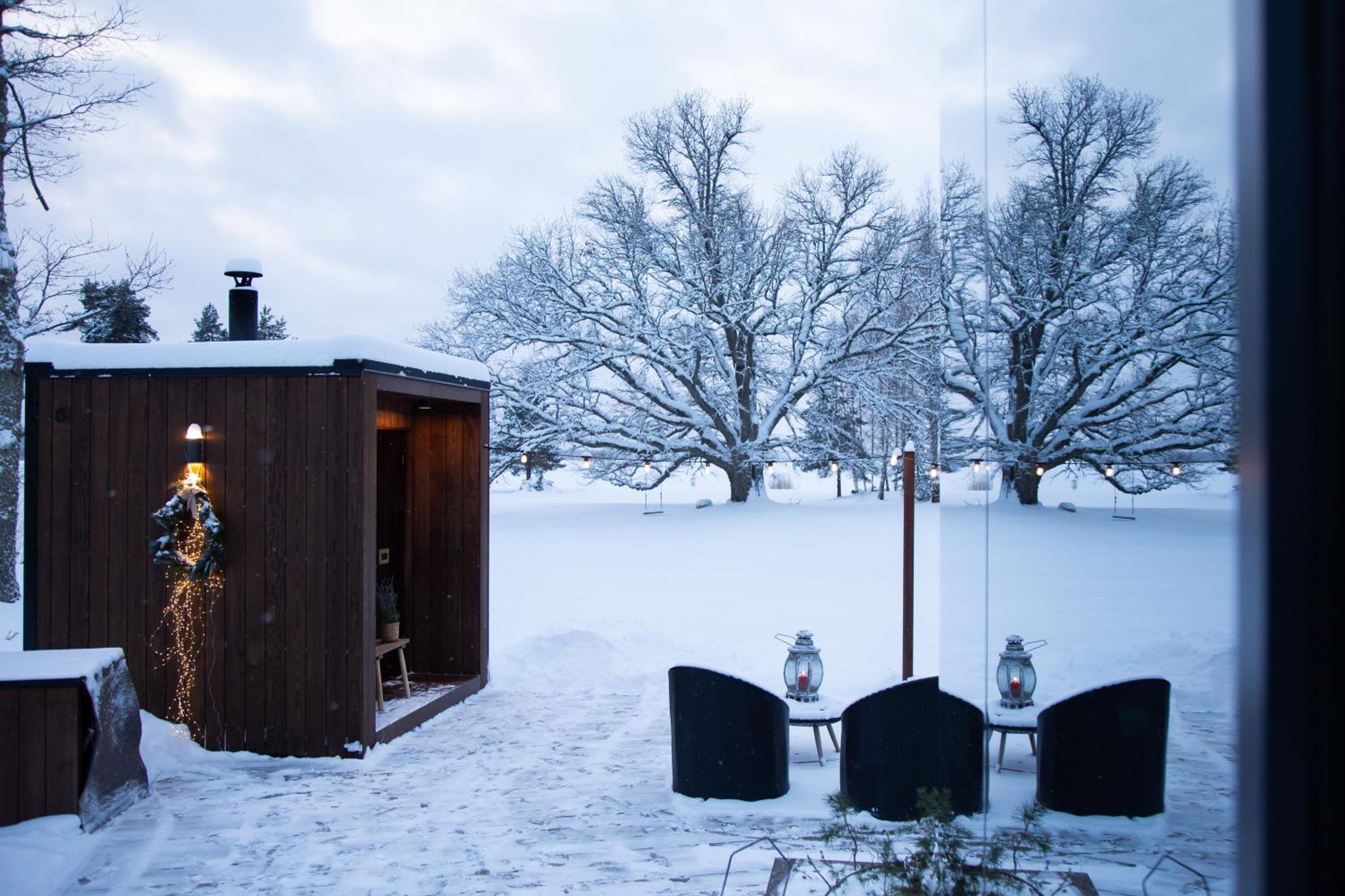 ÖÖD Hötels Roosisaare – with sauna view 4