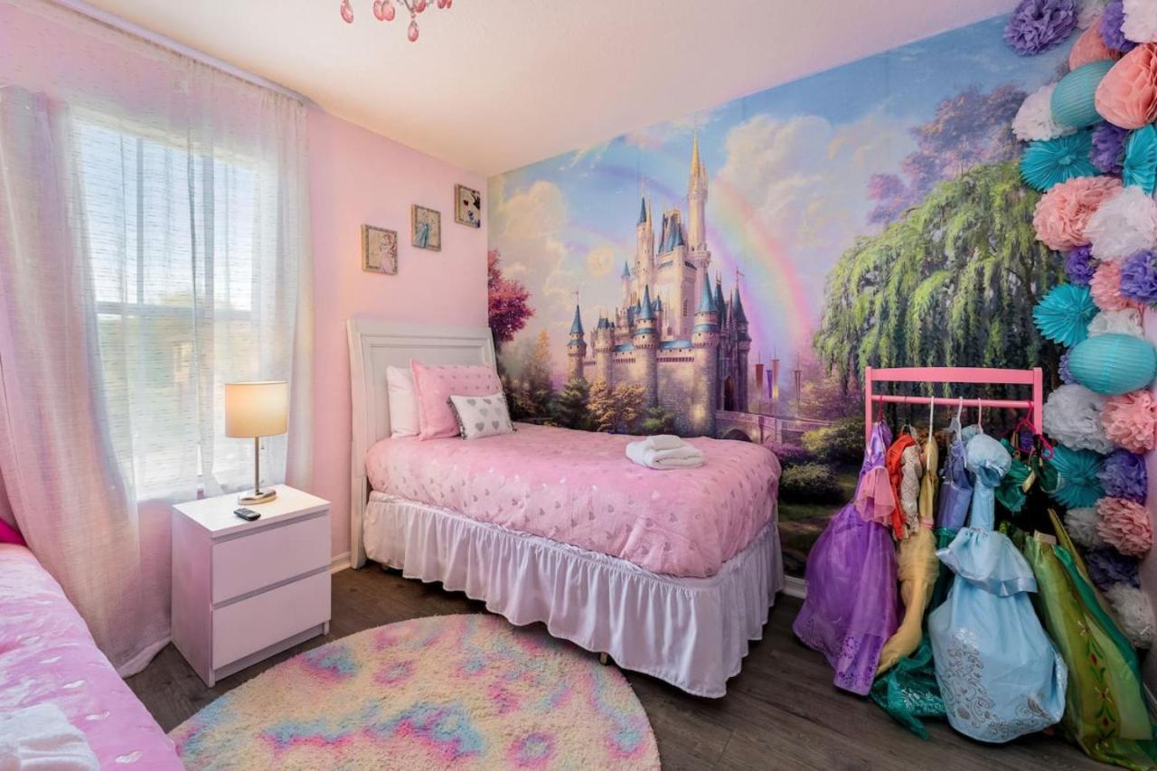 Enchanted Memories - Regal Palms Oasis
