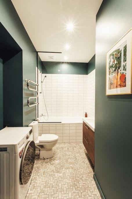Newly renovated cozy 2 bedroom apartment view 4