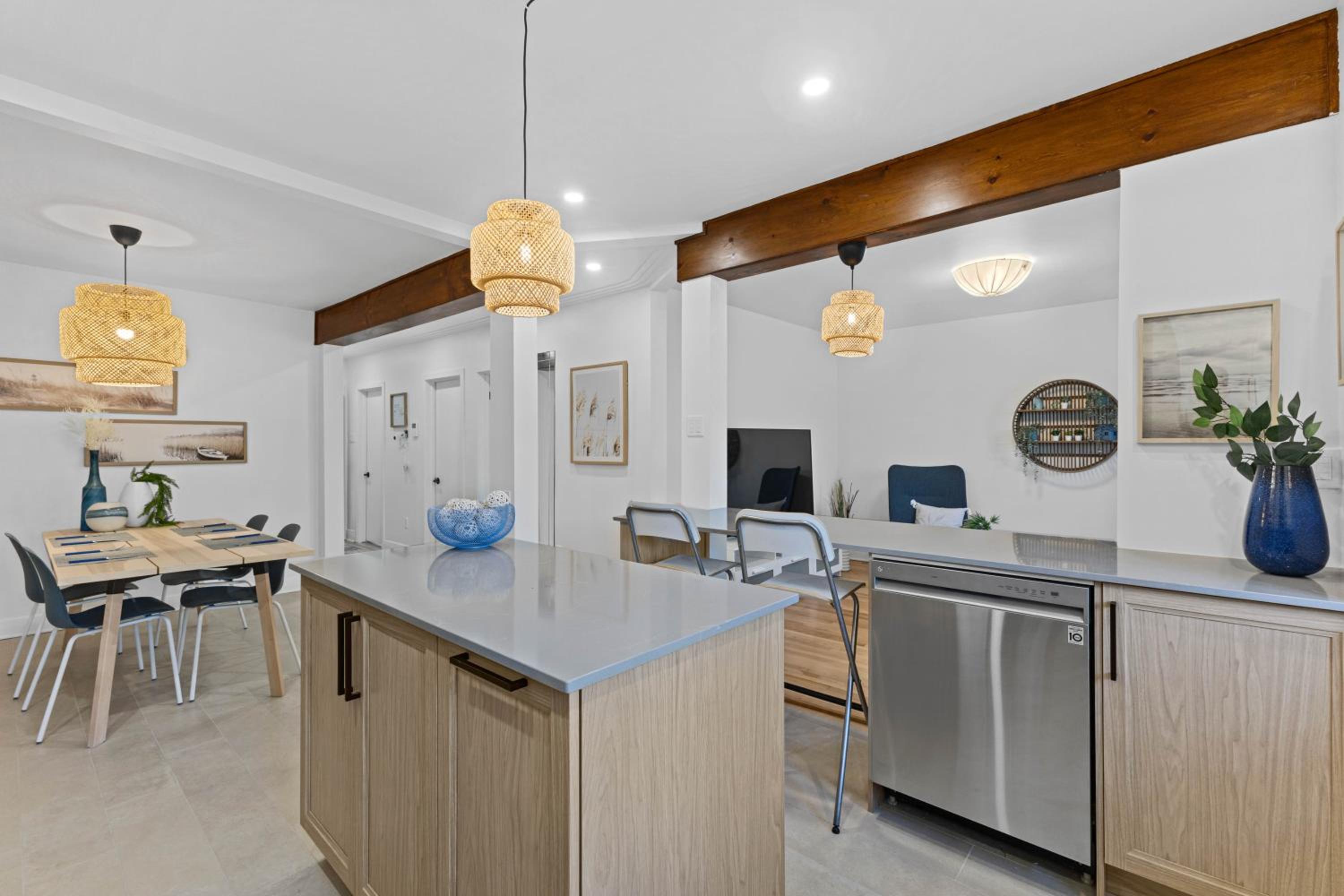 Large Beautiful 2BR Apartment fully equipped