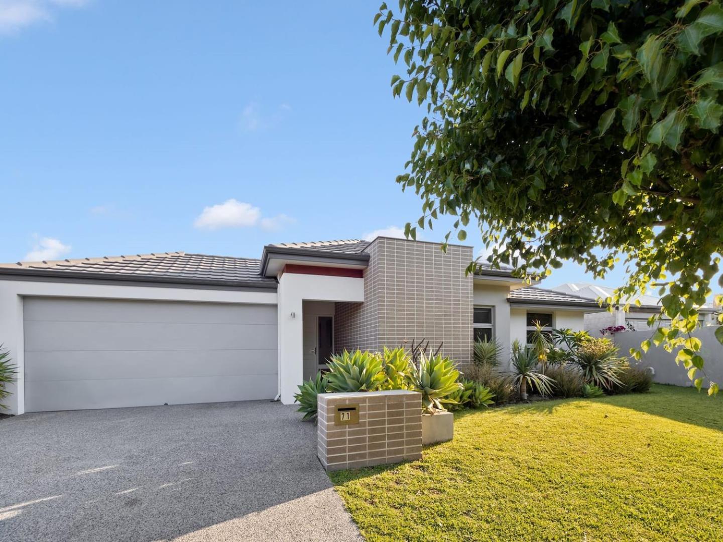 Mariners Cove Luxury Canal Home
