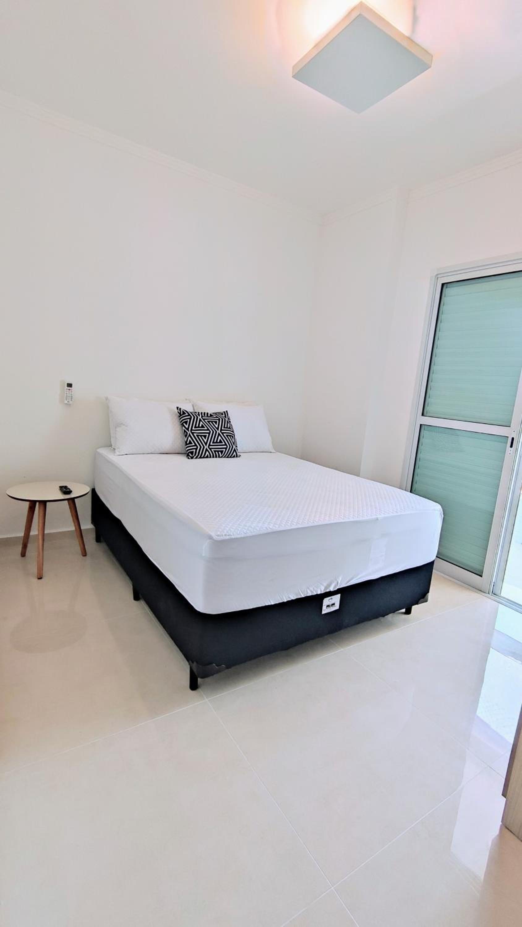 Apto NOVO pé na areia 2dorm pé na areia