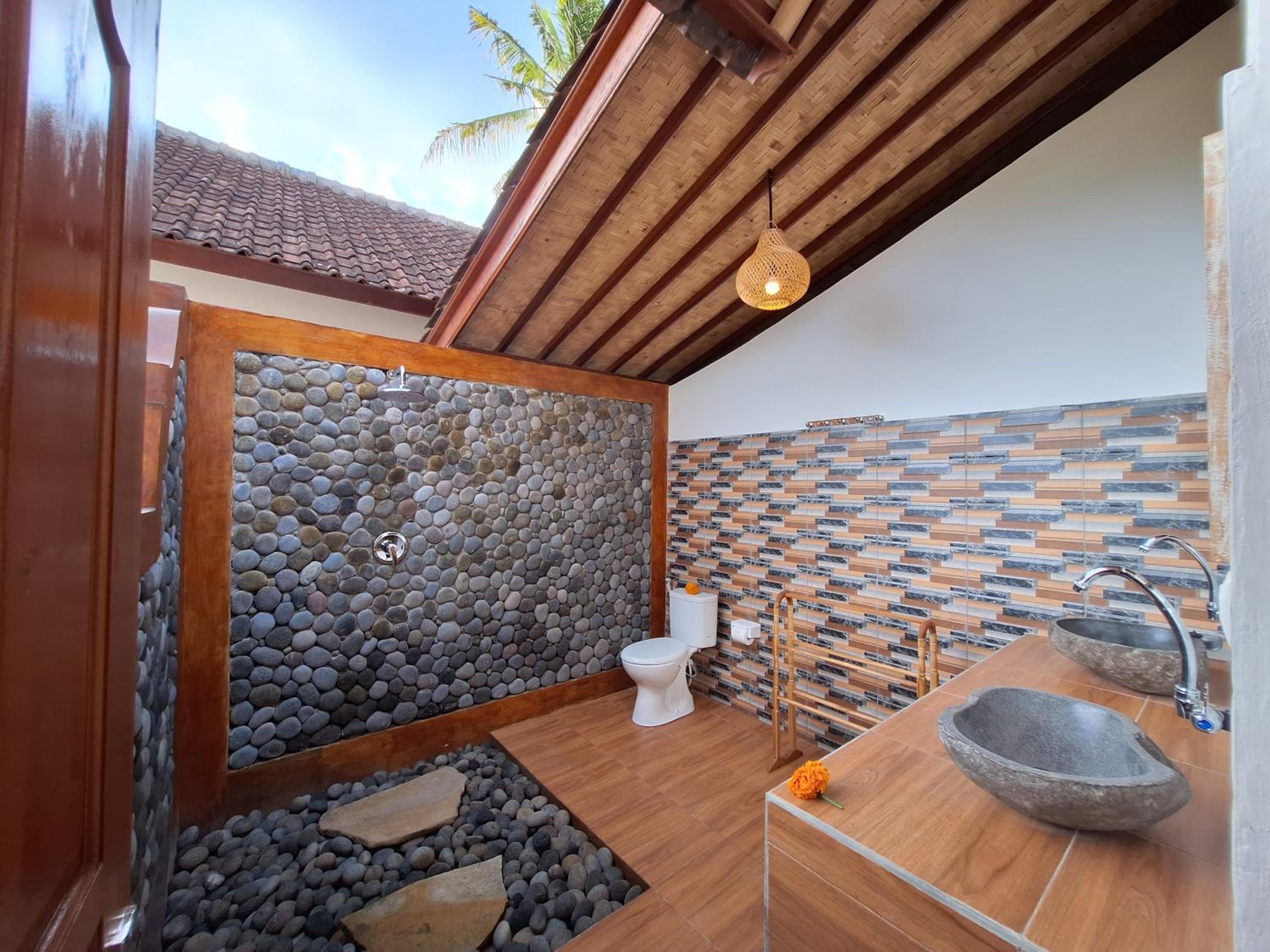 Frangipani Inn & Restaurant