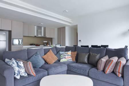 A Lux & Modern High Floor 3BR Apt at Bukit Bintang
