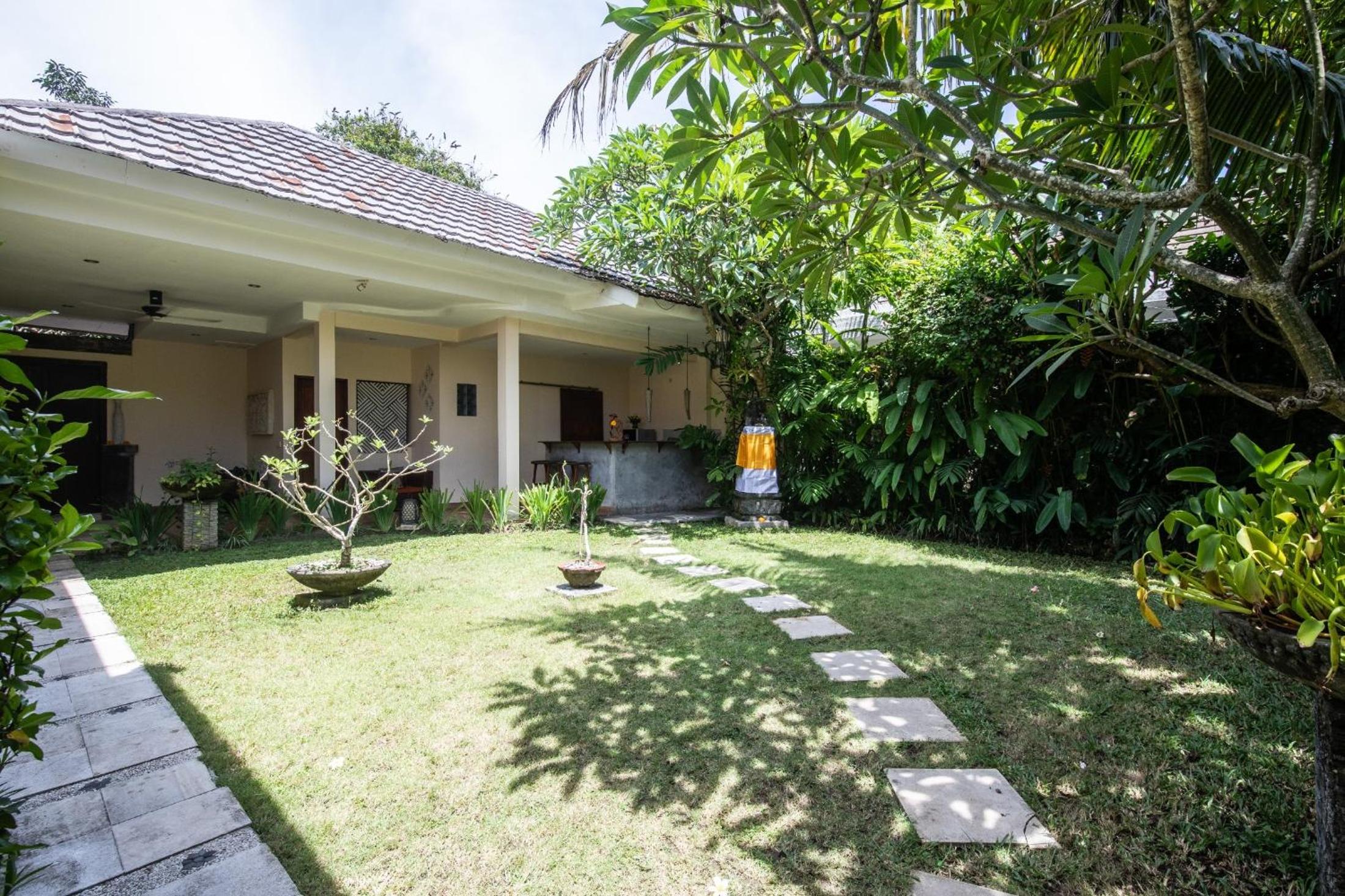 Mala Villa Canggu view 4
