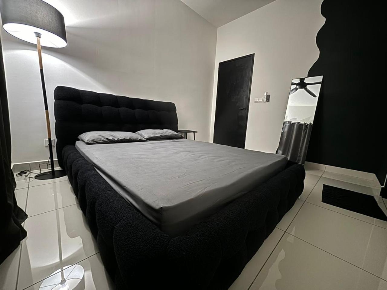 Cheras traders garden trader square 2 bedroom , WI-FI , TV box photo 7