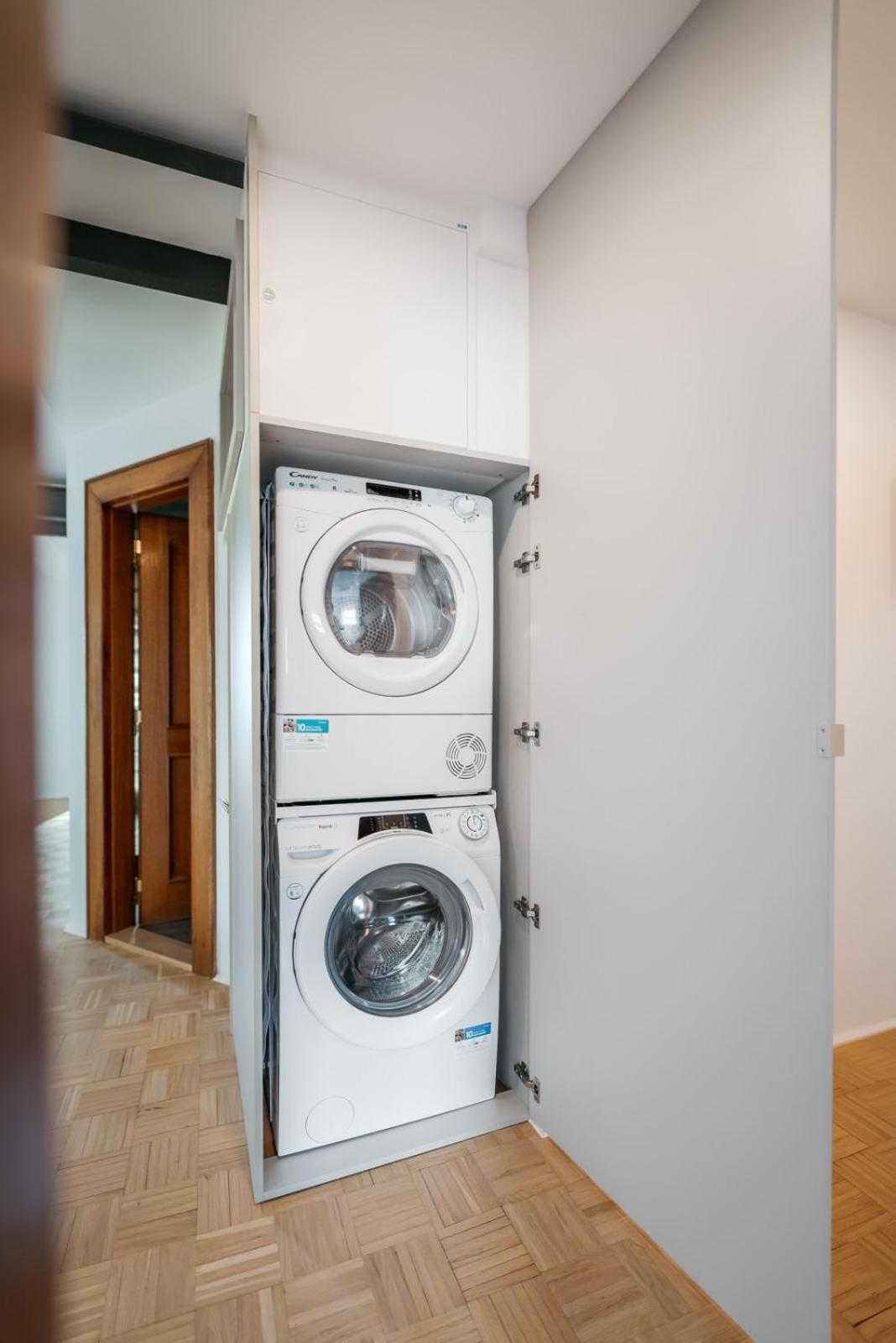 DOT 3BR Apt with Stunning Views, Parking & AC by EasyBNB Premium