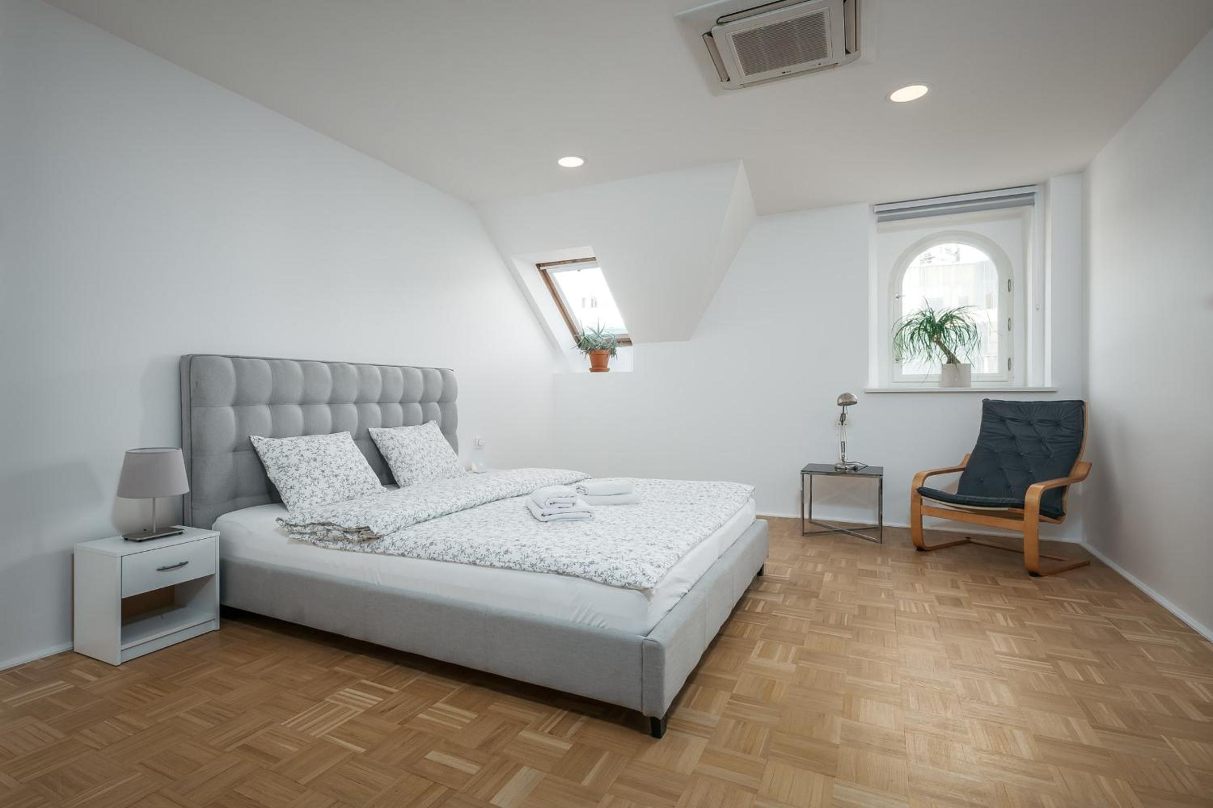 DOT 3BR Apt with Stunning Views, Parking & AC by EasyBNB Premium